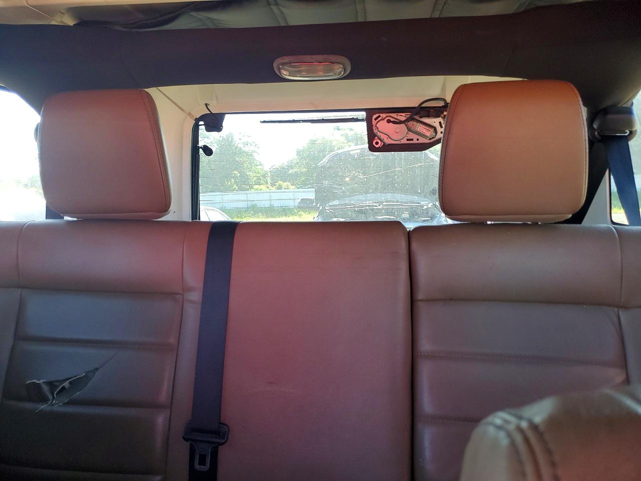 2012 Jeep Wrangler Unlimited Sahara Red vin: 1C4BJWEG8CL100154
