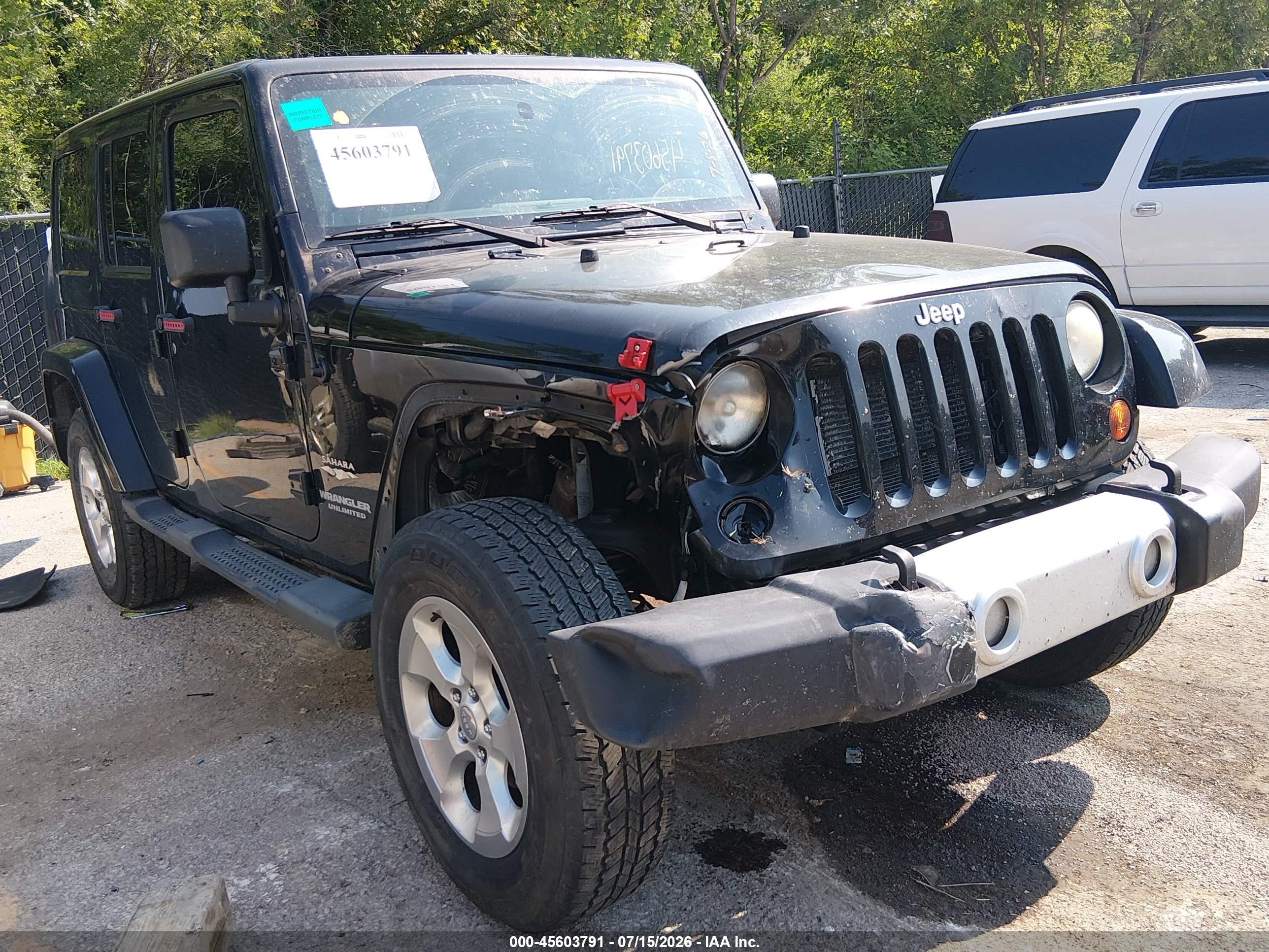 2012 Jeep Wrangler Unlimited Sahara Black vin: 1C4BJWEG8CL104012