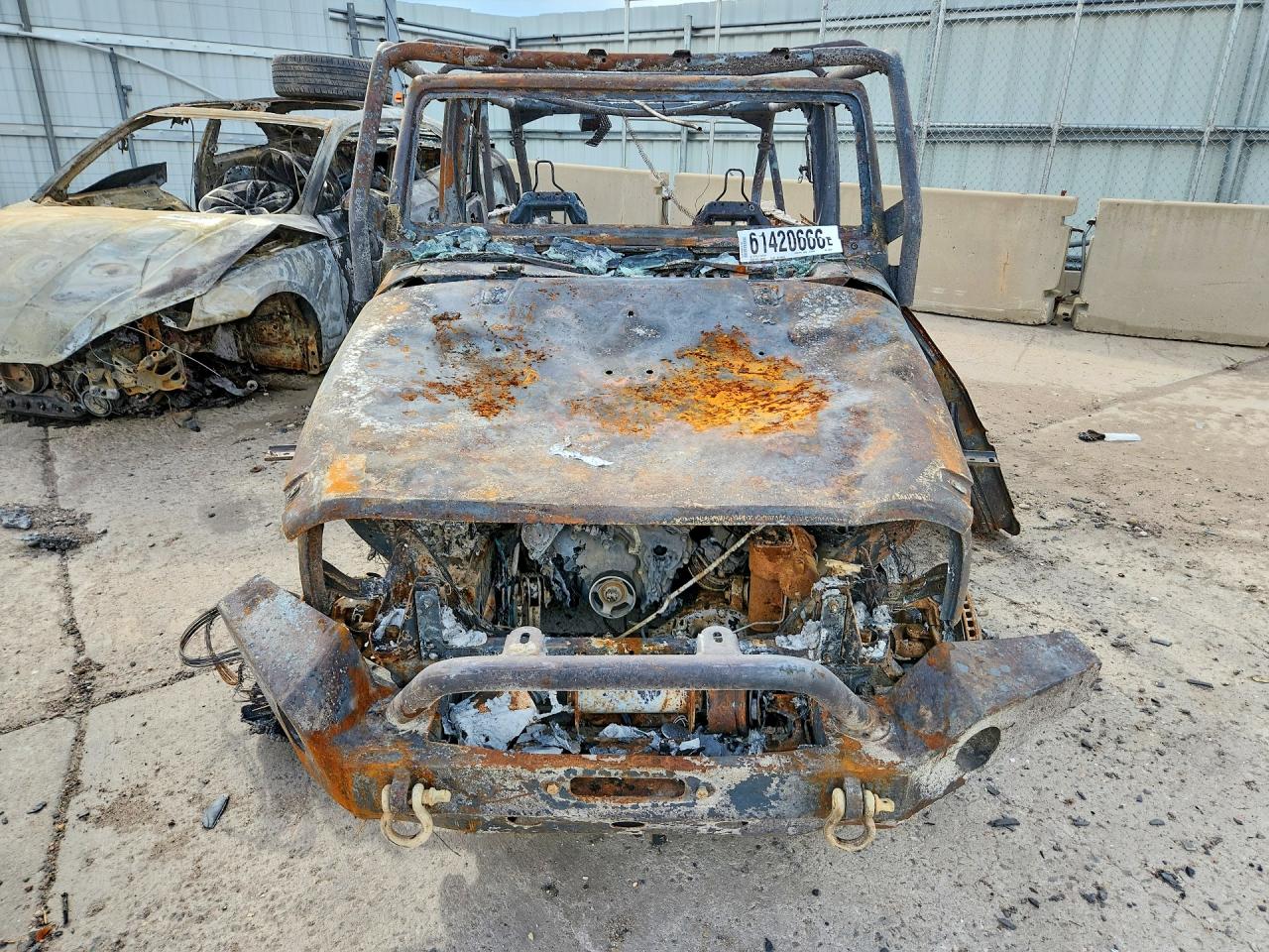 2012 Jeep Wrangler Unlimited Sahara Burn vin: 1C4BJWEG8CL106942