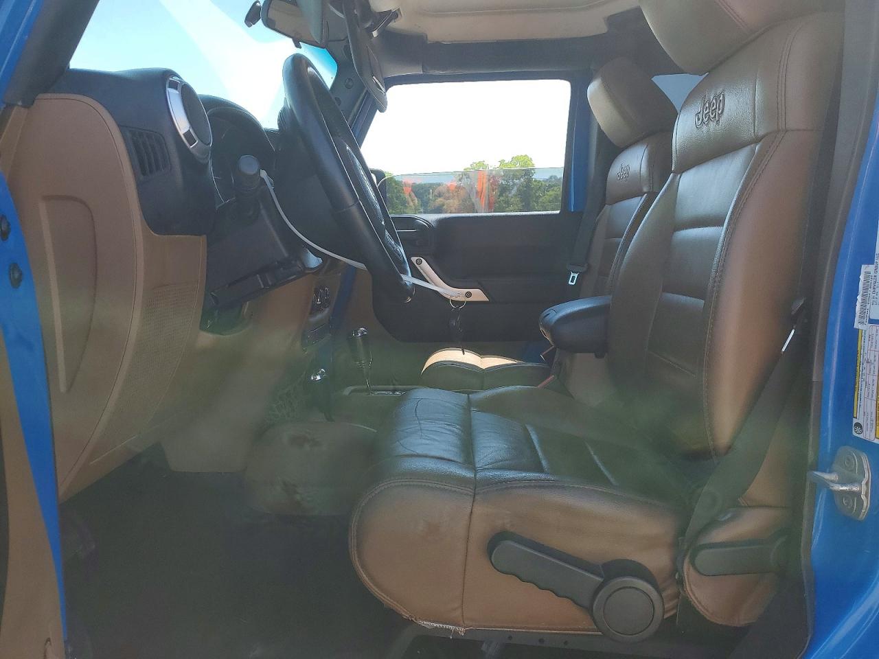 2012 Jeep Wrangler Unlimited Sahara Blue vin: 1C4BJWEG8CL131503