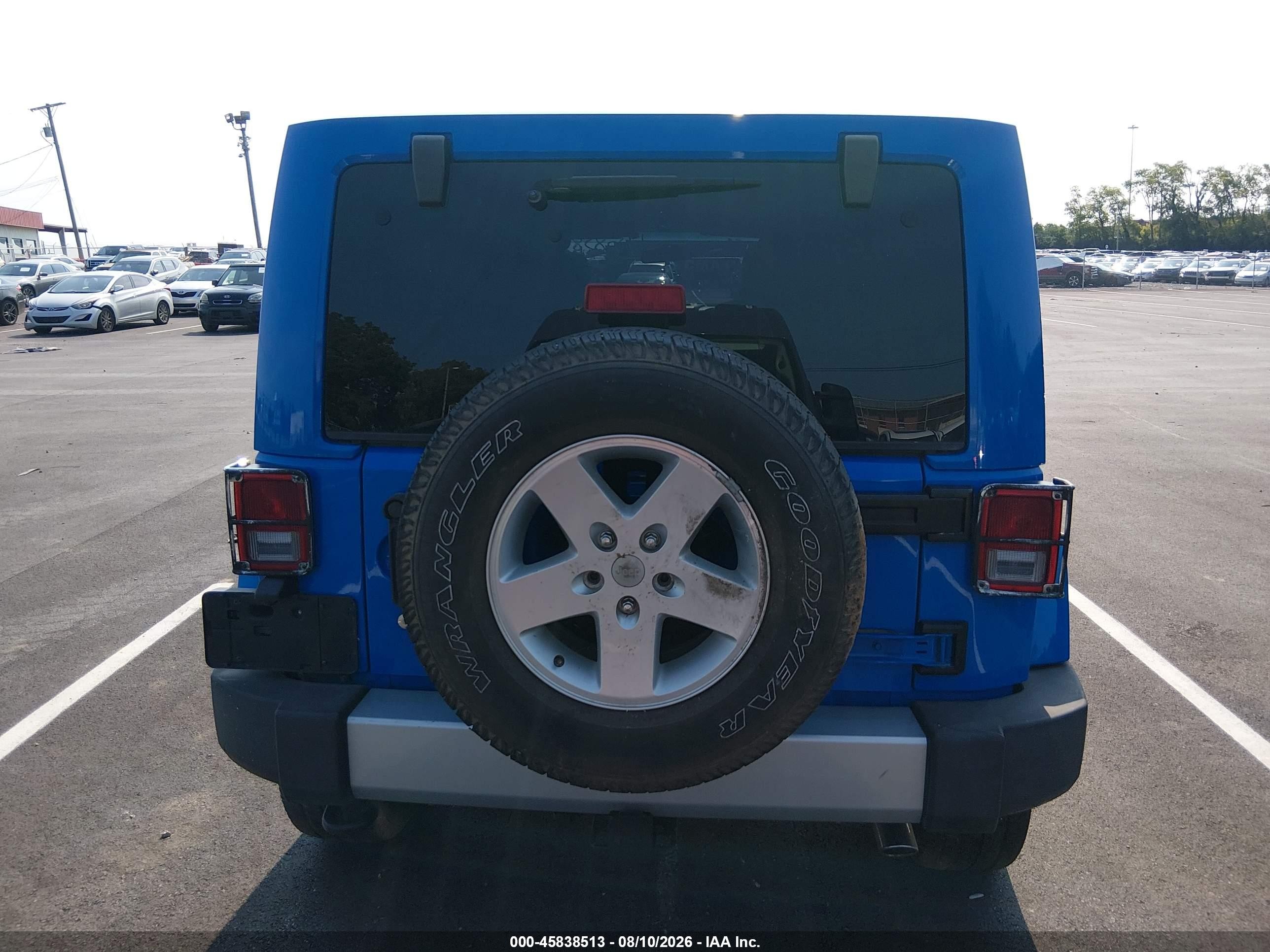2012 Jeep Wrangler Unlimited Sahara Blue vin: 1C4BJWEG8CL131503