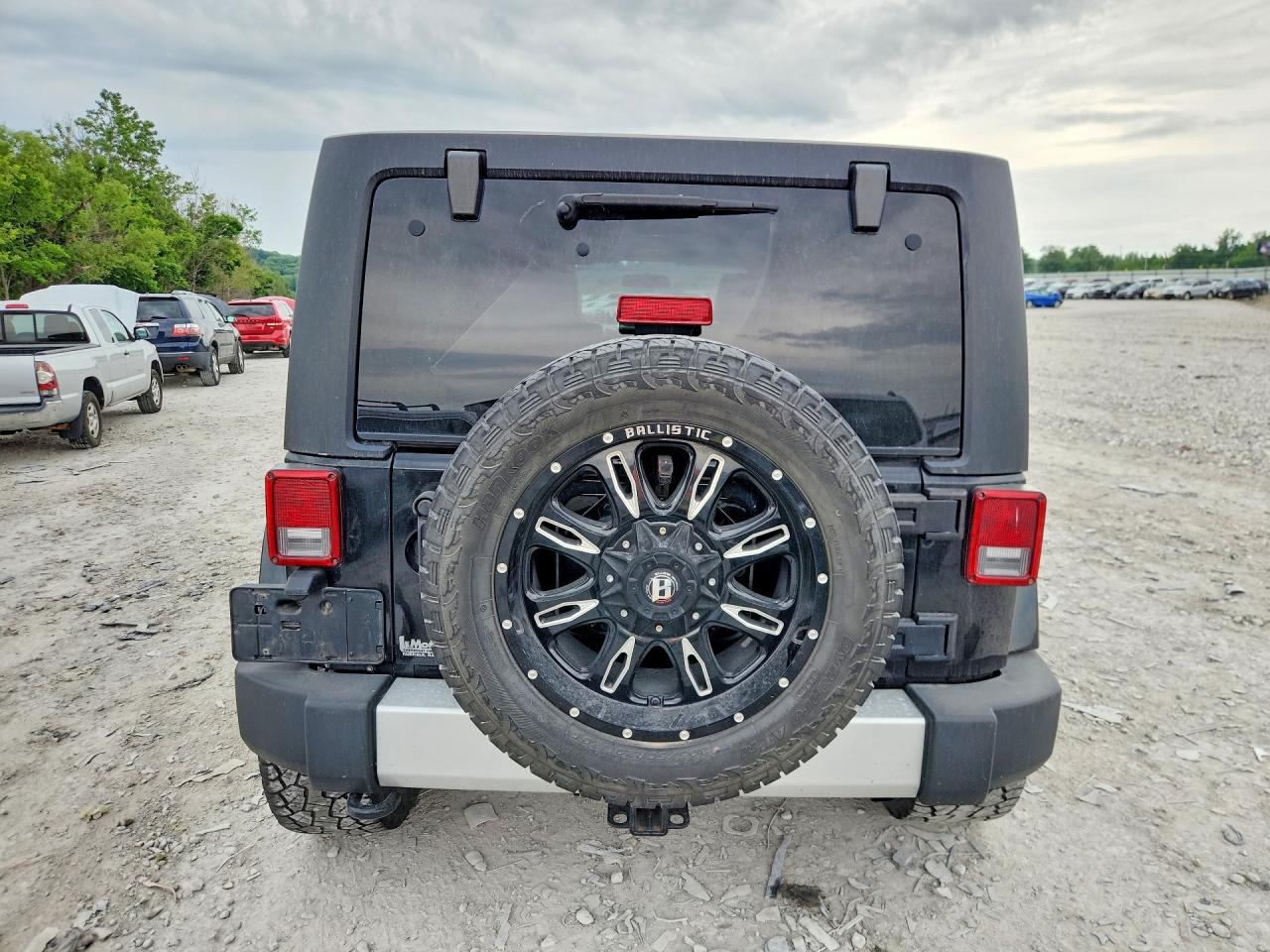 2012 Jeep Wrangler Unlimited Sahara Черный vin: 1C4BJWEG8CL184802