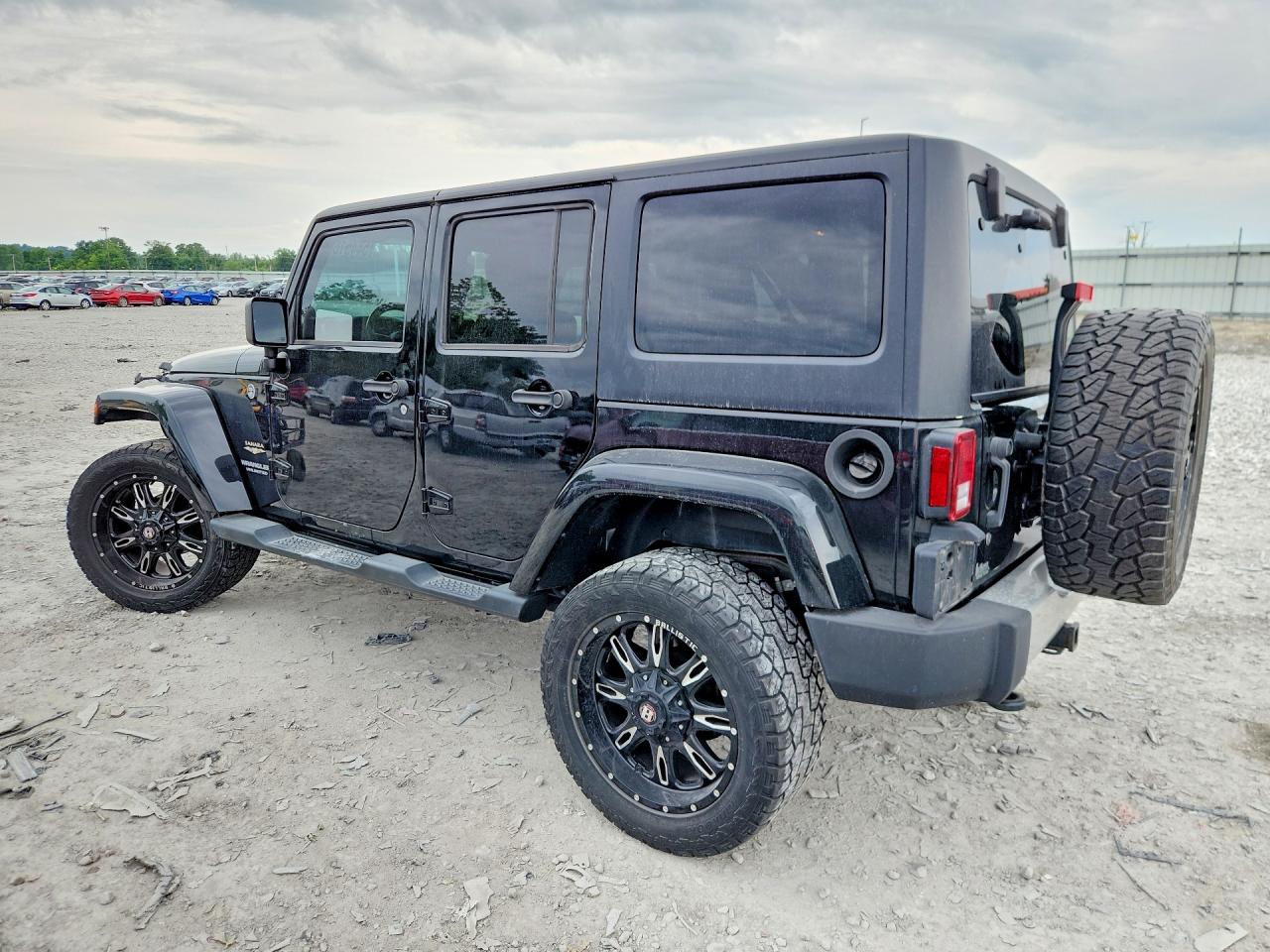 2012 Jeep Wrangler Unlimited Sahara Черный vin: 1C4BJWEG8CL184802