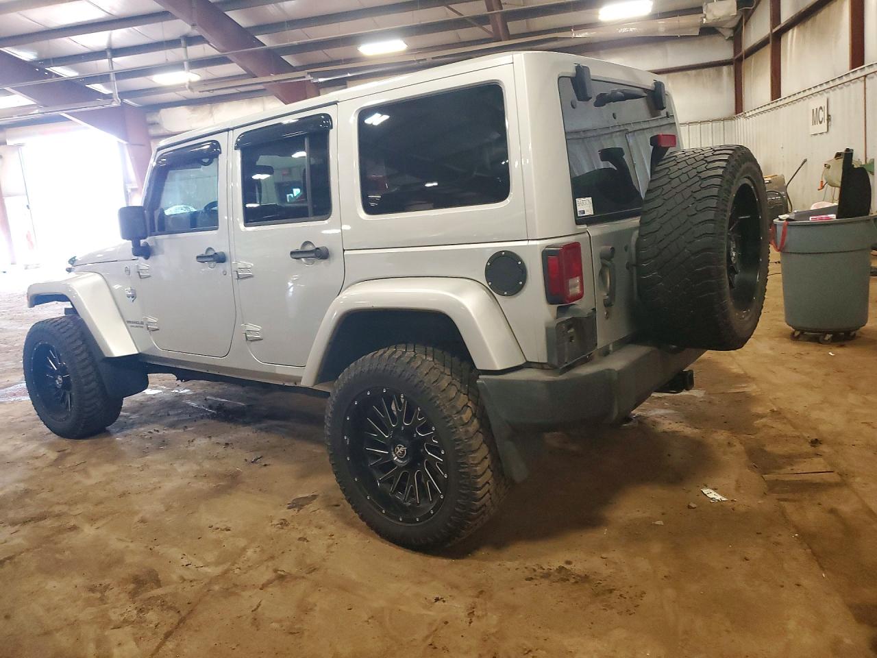 2012 Jeep Wrangler Unlimited Sahara White vin: 1C4BJWEG8CL195024