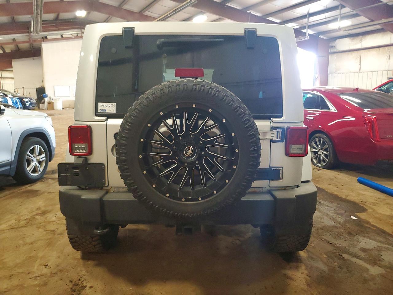2012 Jeep Wrangler Unlimited Sahara White vin: 1C4BJWEG8CL195024