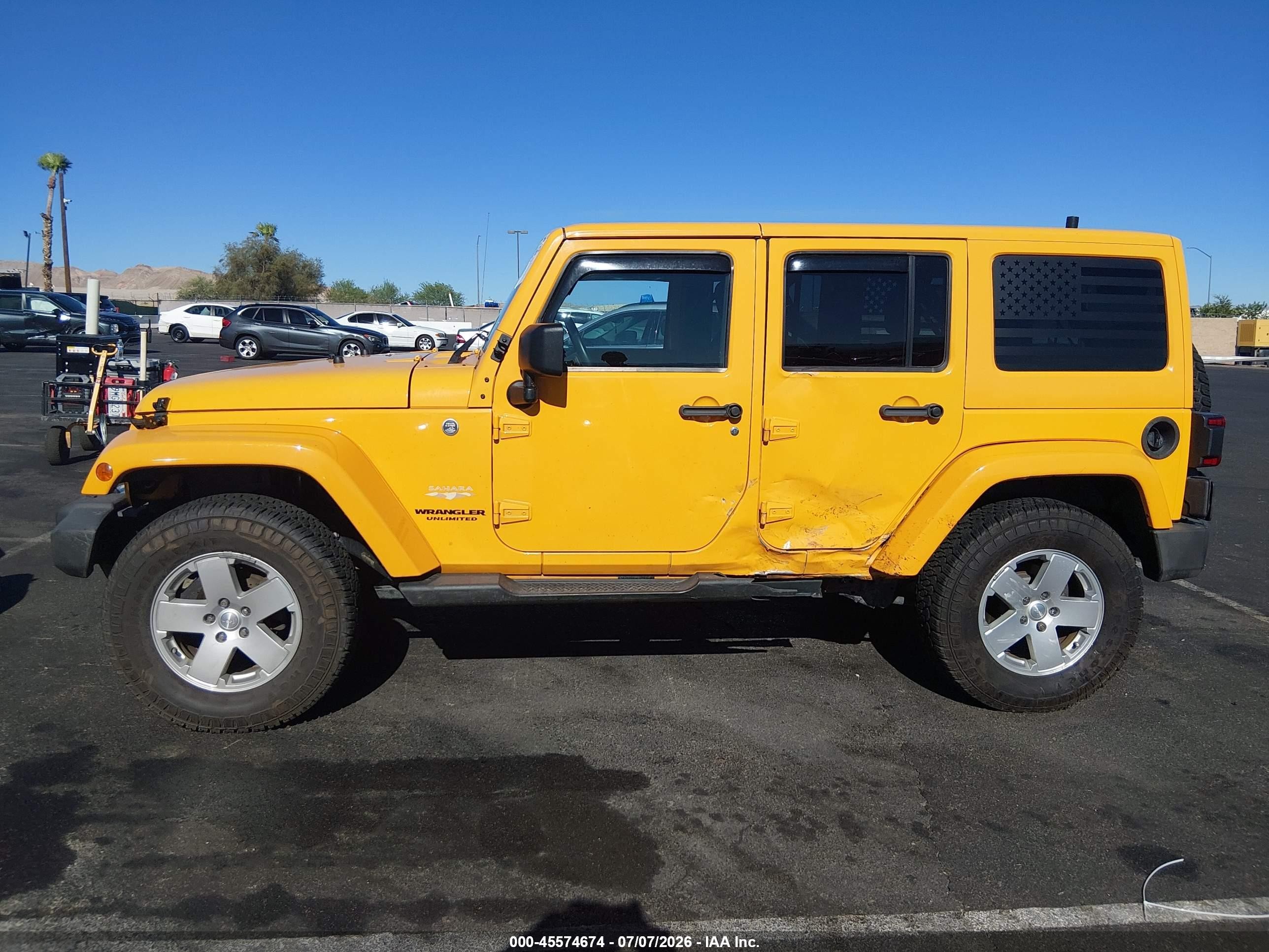 2012 Jeep Wrangler Unlimited Sahara Yellow vin: 1C4BJWEG8CL196559