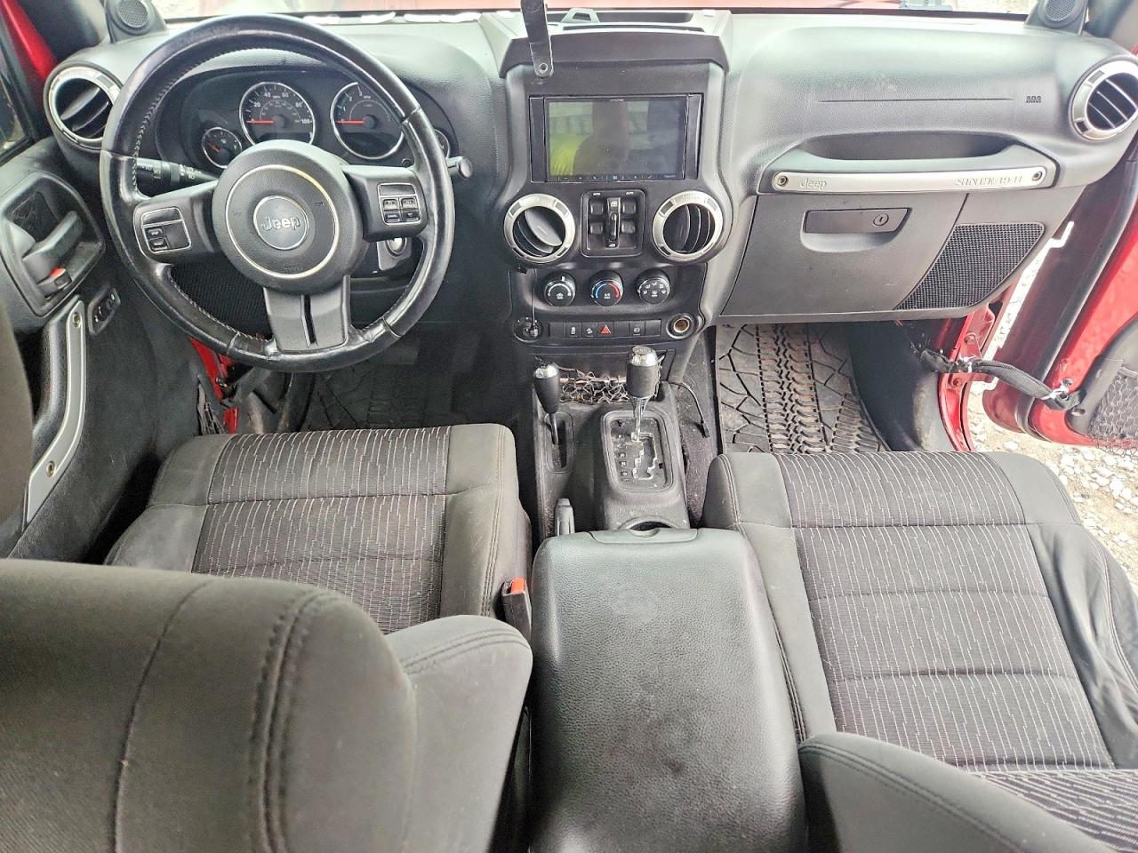 2012 Jeep Wrangler Unlimited Sahara Red vin: 1C4BJWEG8CL202019