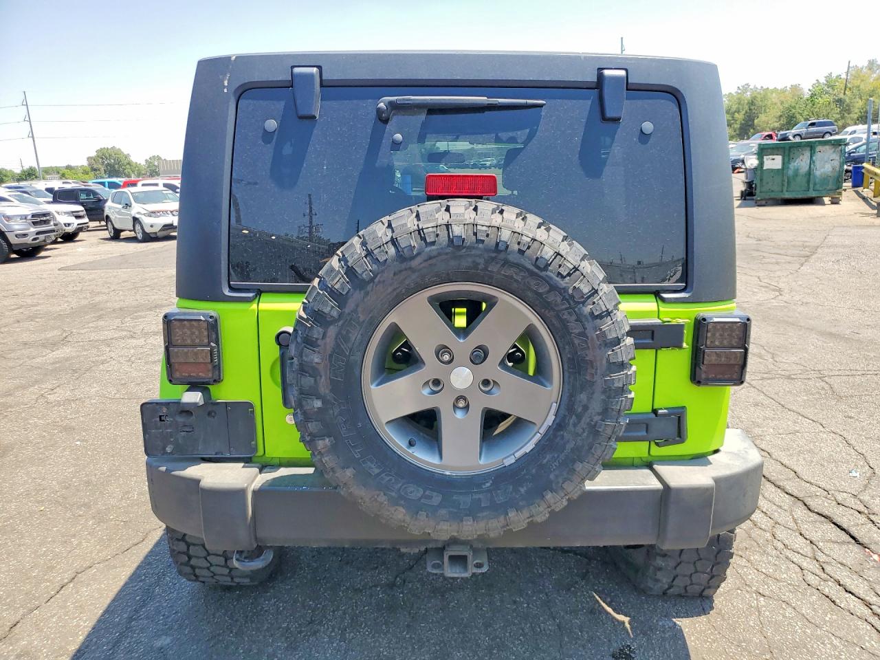 2012 Jeep Wrangler Unlimited Sahara Green vin: 1C4BJWEG8CL236977