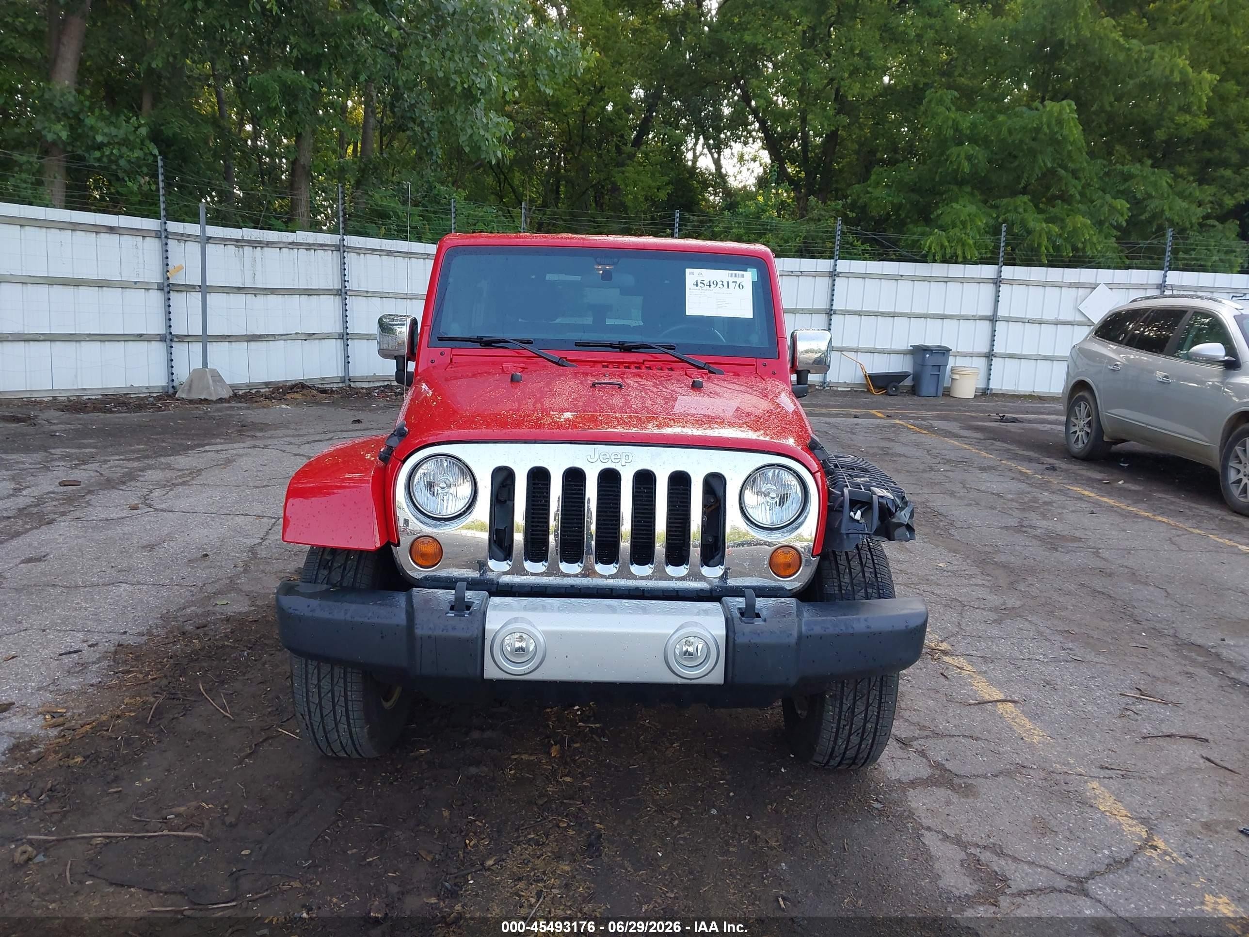 2012 Jeep Wrangler Unlimited Sahara Red vin: 1C4BJWEG8CL248000