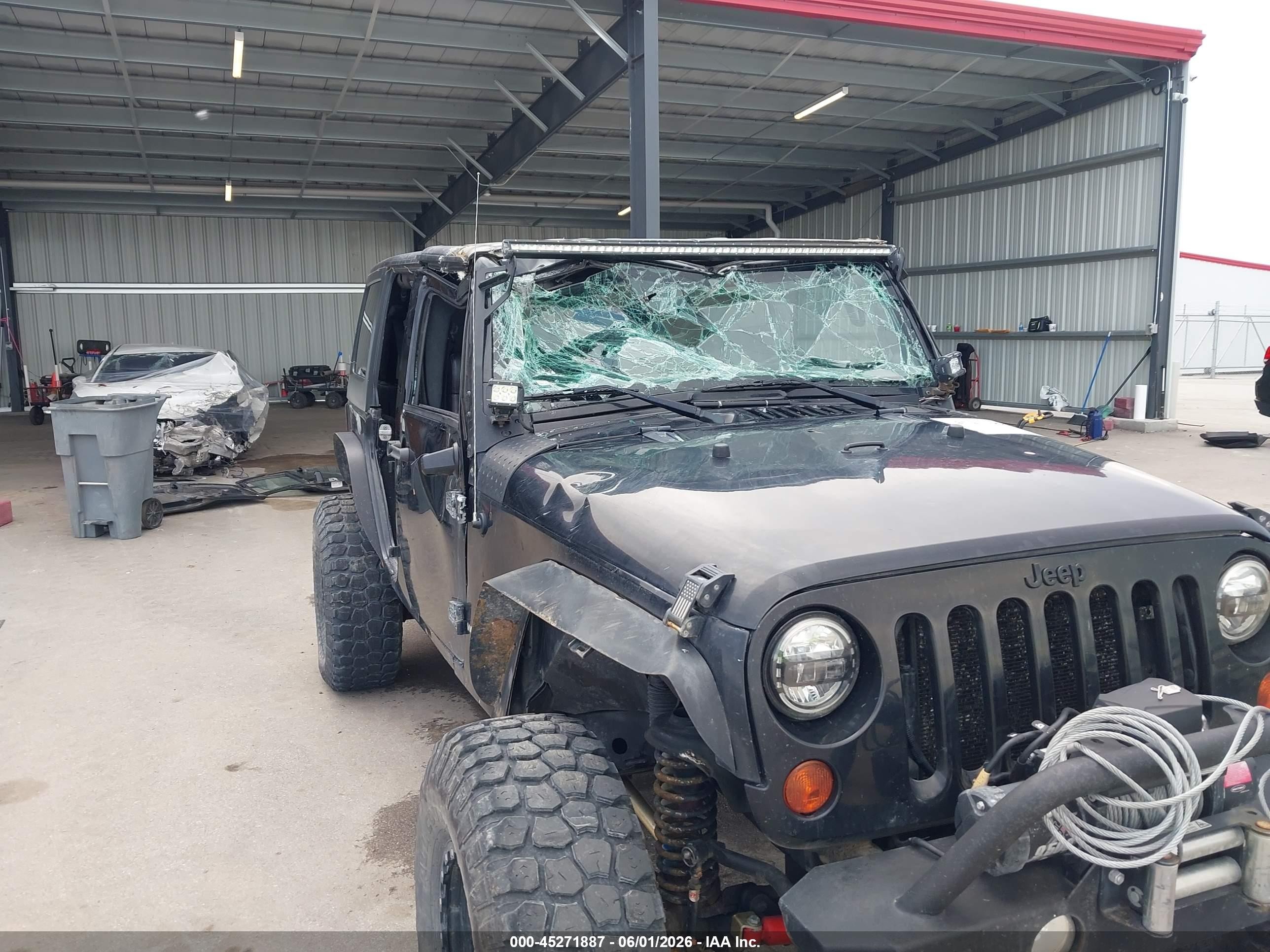 2012 Jeep Wrangler Unlimited Sahara Black vin: 1C4BJWEG8CL264746
