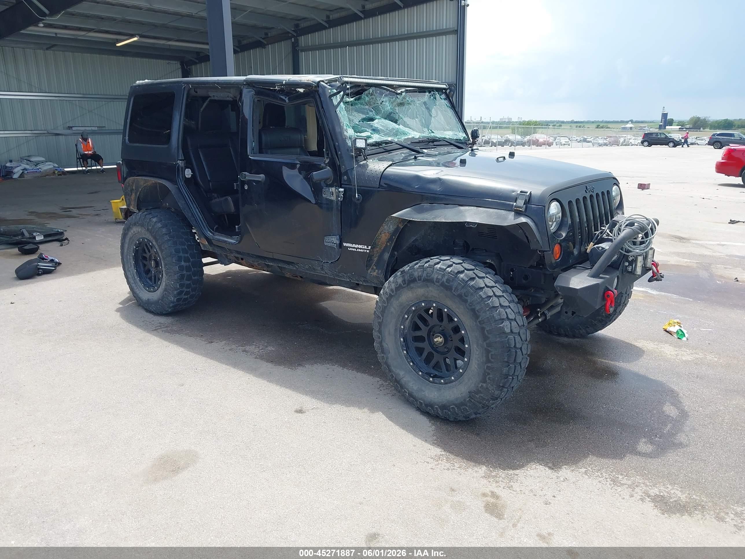 2012 Jeep Wrangler Unlimited Sahara Black vin: 1C4BJWEG8CL264746