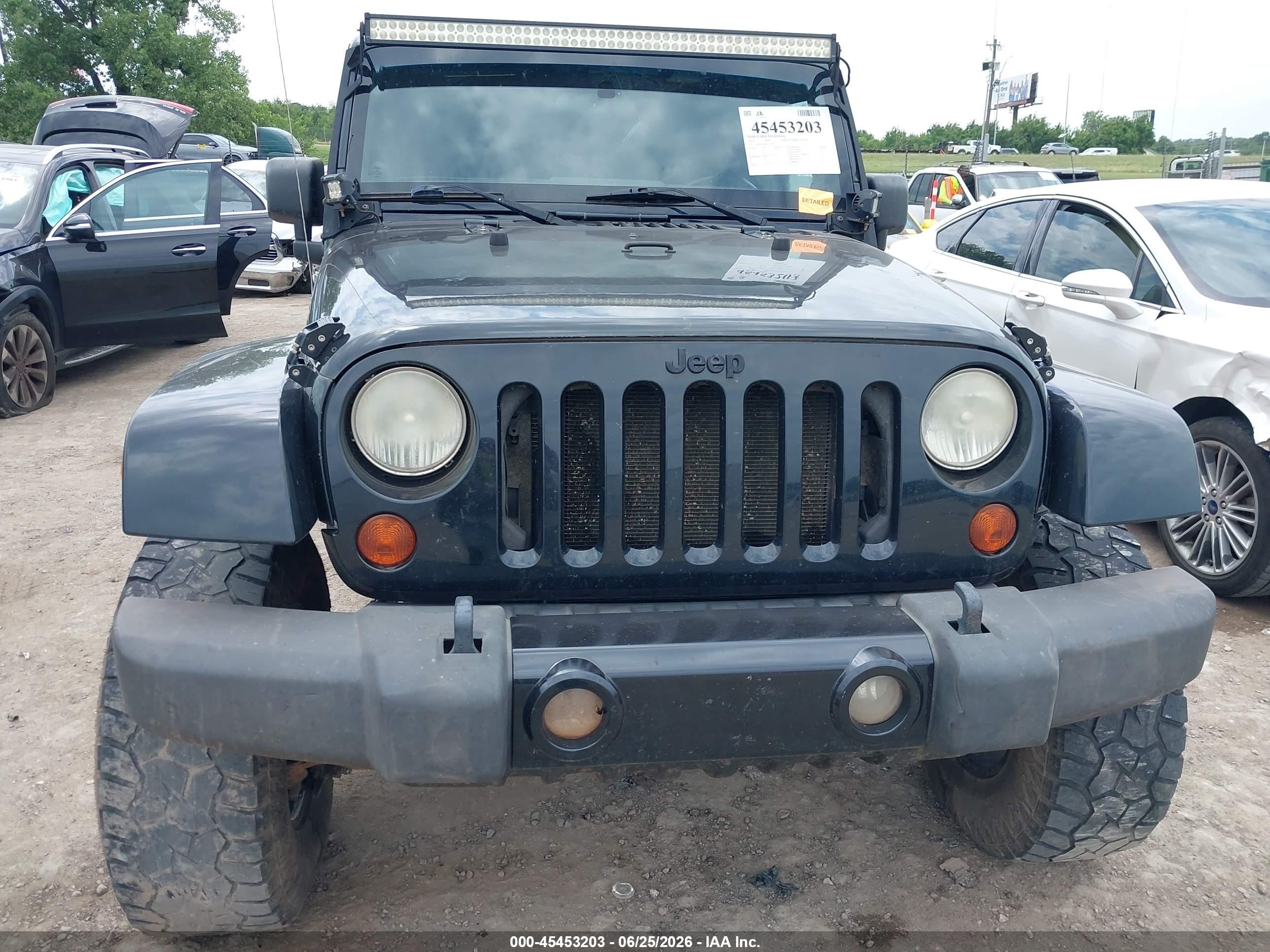 2012 Jeep Wrangler Unlimited Sahara Black vin: 1C4BJWEG8CL271387