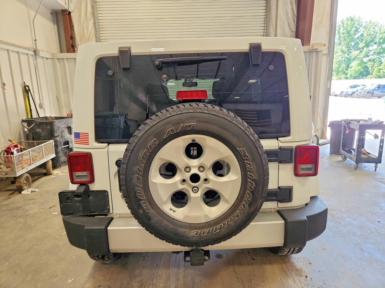 2013 Jeep Wrangler Unlimited Sahara Белый vin: 1C4BJWEG8DL545916