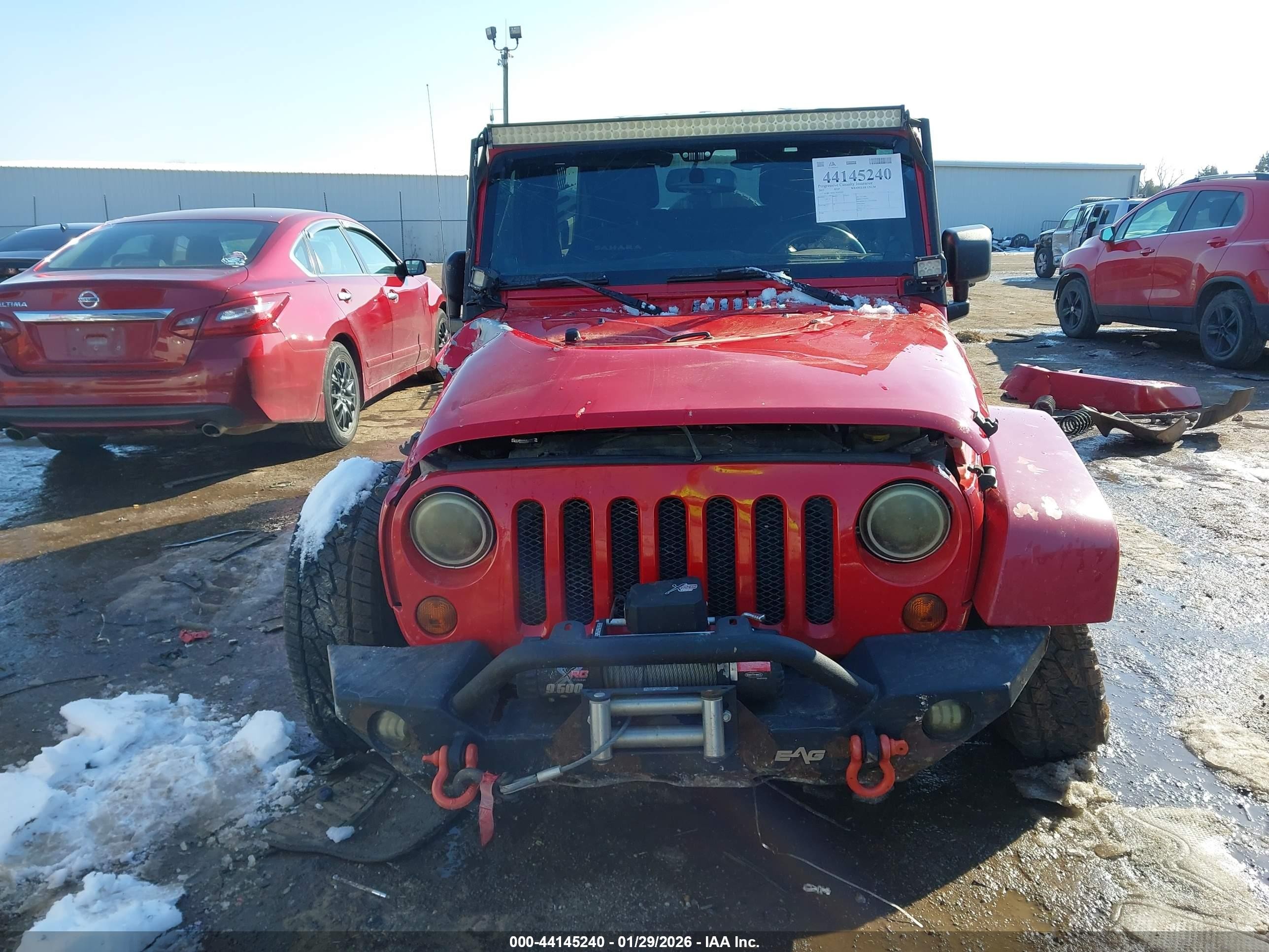 2013 Jeep Wrangler Unlimited Sahara Red vin: 1C4BJWEG8DL675372