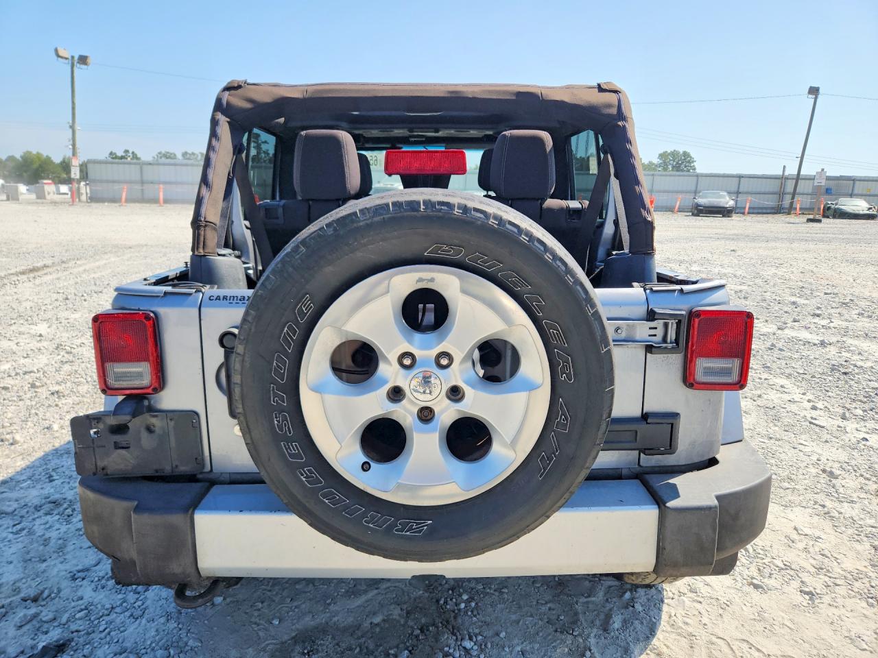 2014 Jeep Wrangler Unlimited Sahara Silver vin: 1C4BJWEG8EL220166
