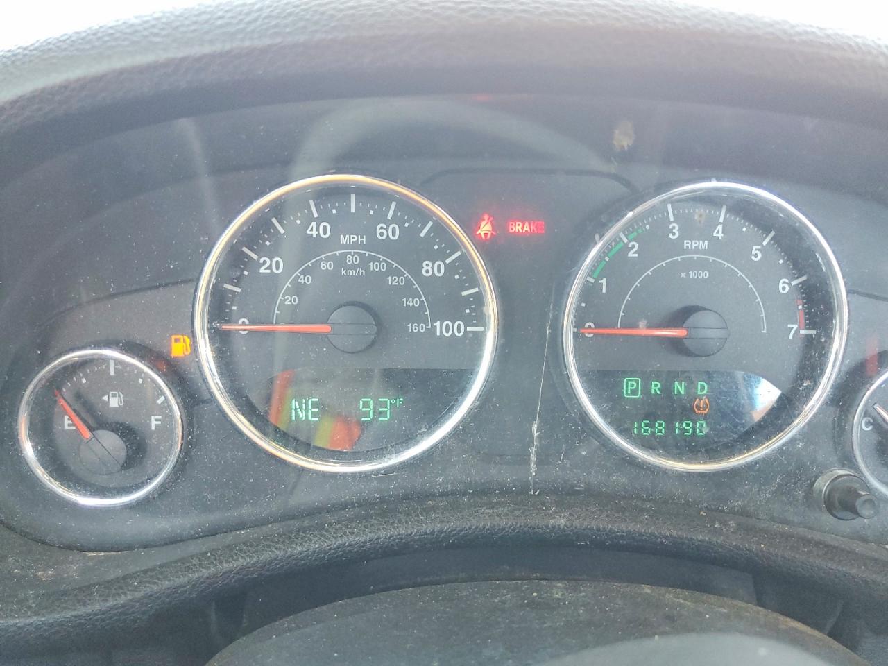 2014 Jeep Wrangler Unlimited Sahara Silver vin: 1C4BJWEG8EL220166
