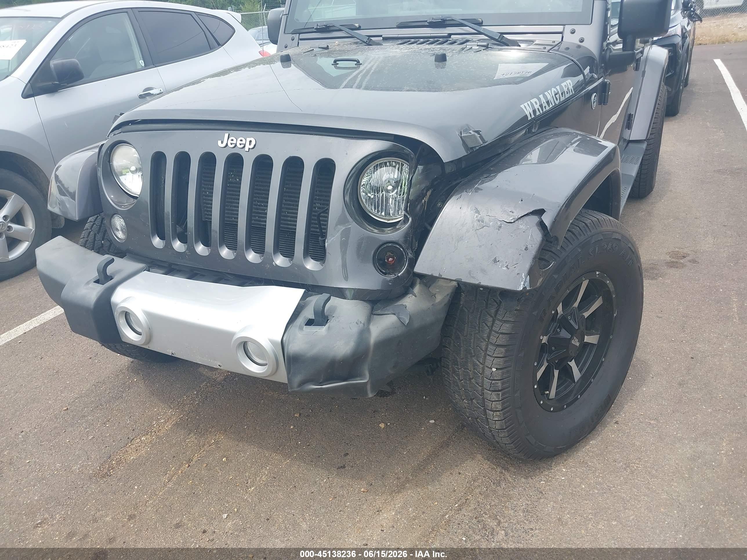 2014 Jeep Wrangler Unlimited Sahara Gray vin: 1C4BJWEG8EL296289