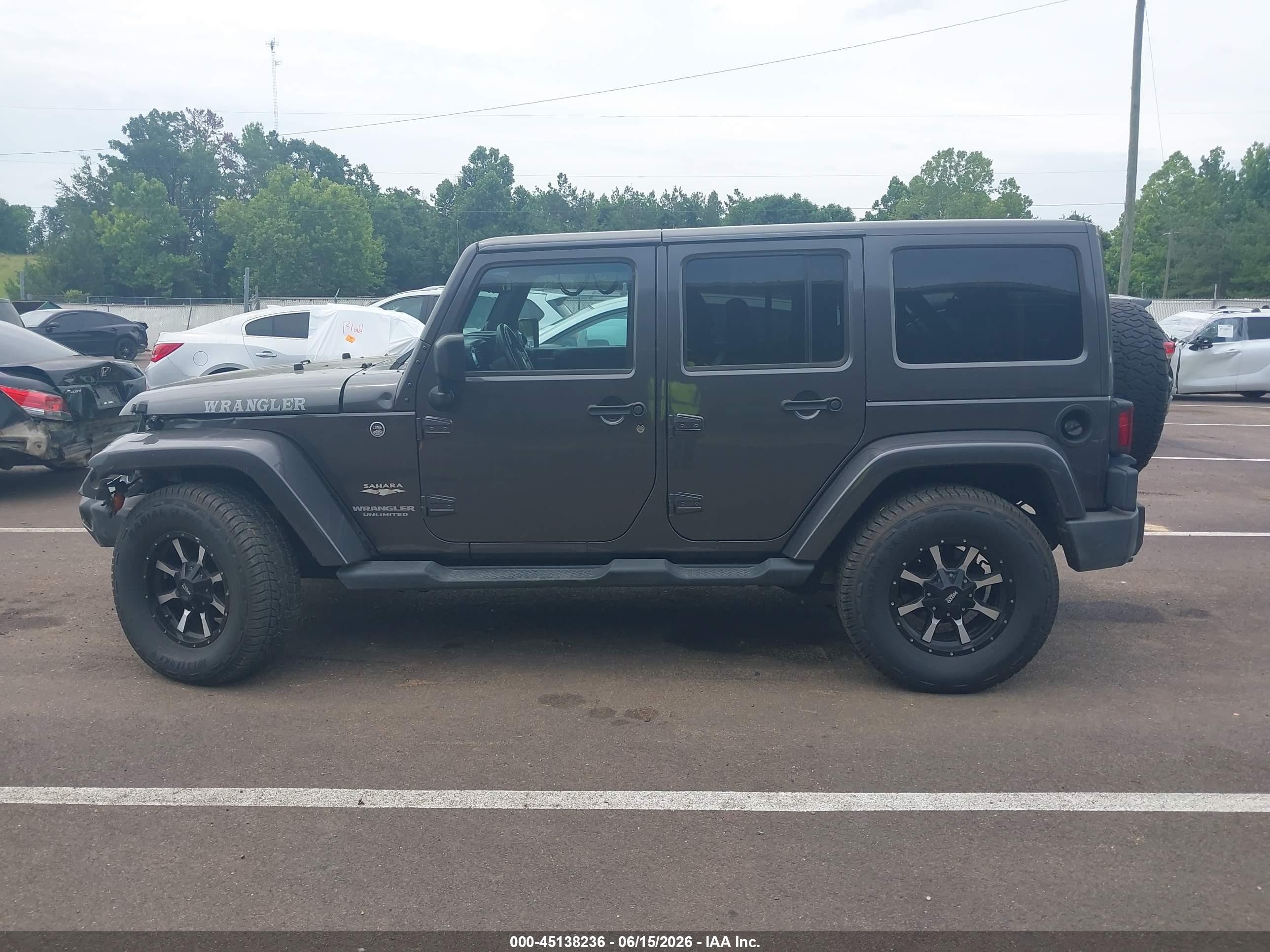 2014 Jeep Wrangler Unlimited Sahara Gray vin: 1C4BJWEG8EL296289