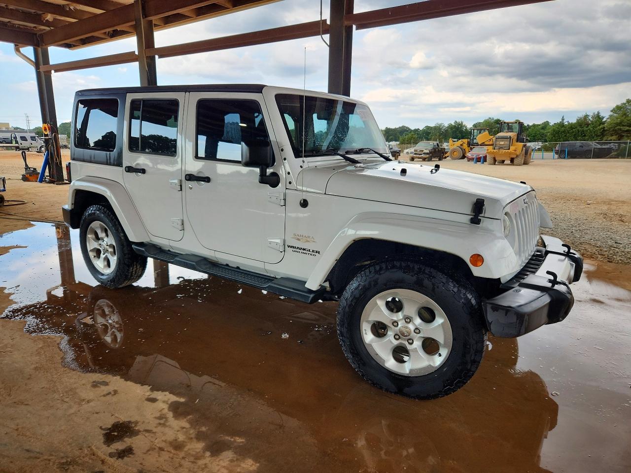2015 Jeep Wrangler Unlimited Sahara White vin: 1C4BJWEG8FL573444