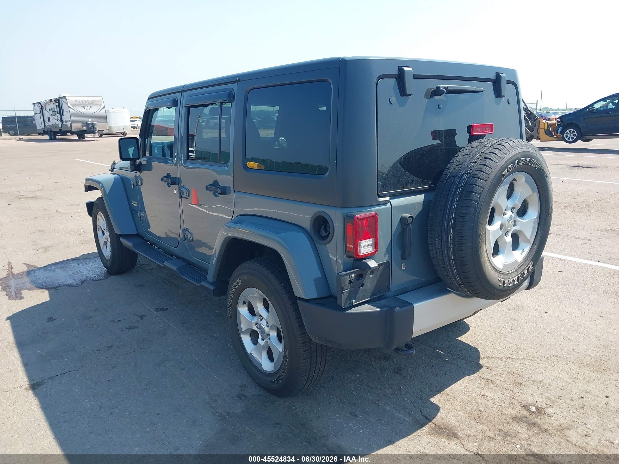 2015 Jeep Wrangler Unlimited Sahara Gray vin: 1C4BJWEG8FL586596