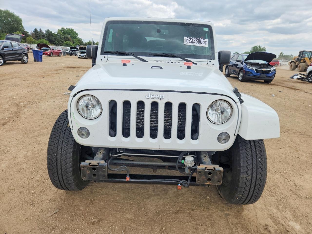 2015 Jeep Wrangler Unlimited Sahara White vin: 1C4BJWEG8FL624330