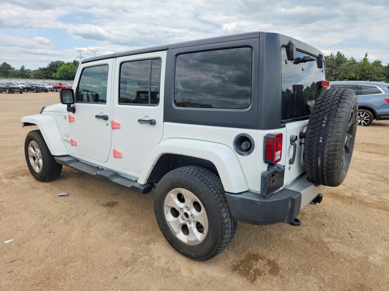 2015 Jeep Wrangler Unlimited Sahara White vin: 1C4BJWEG8FL624330