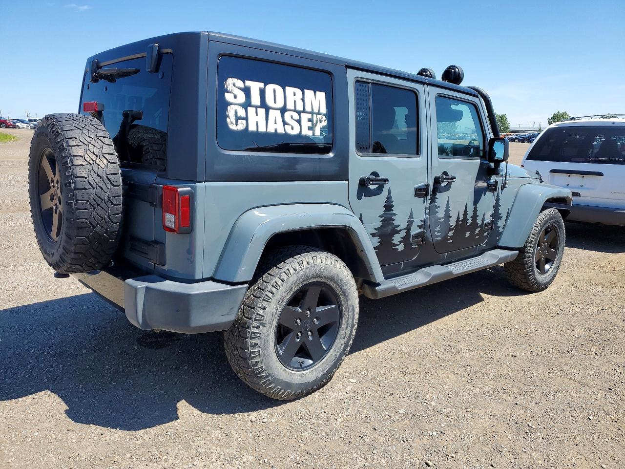 2015 Jeep Wrangler Unlimited Sahara Gray vin: 1C4BJWEG8FL627826