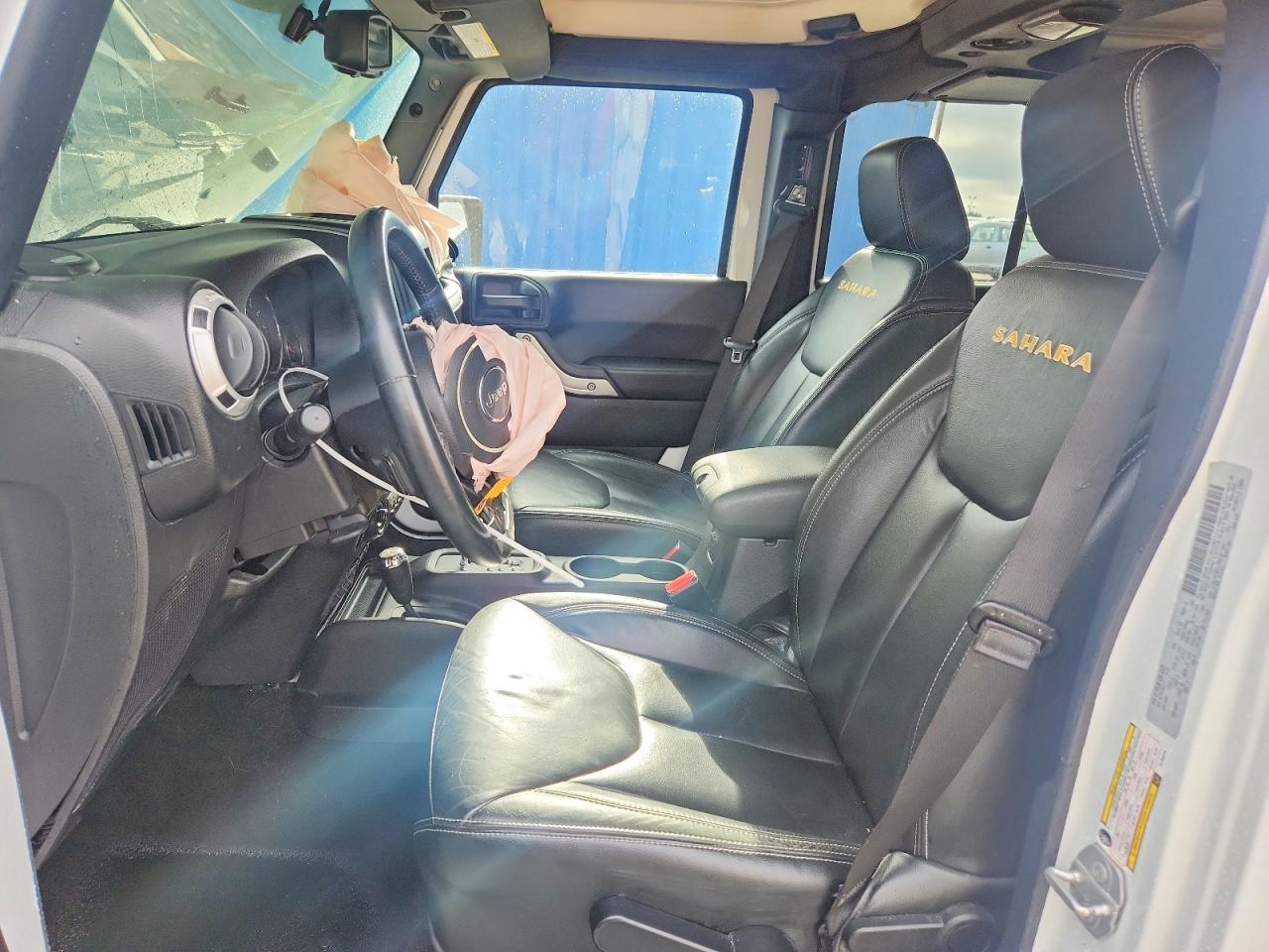 2015 Jeep Wrangler Unlimited Sahara White vin: 1C4BJWEG8FL764216