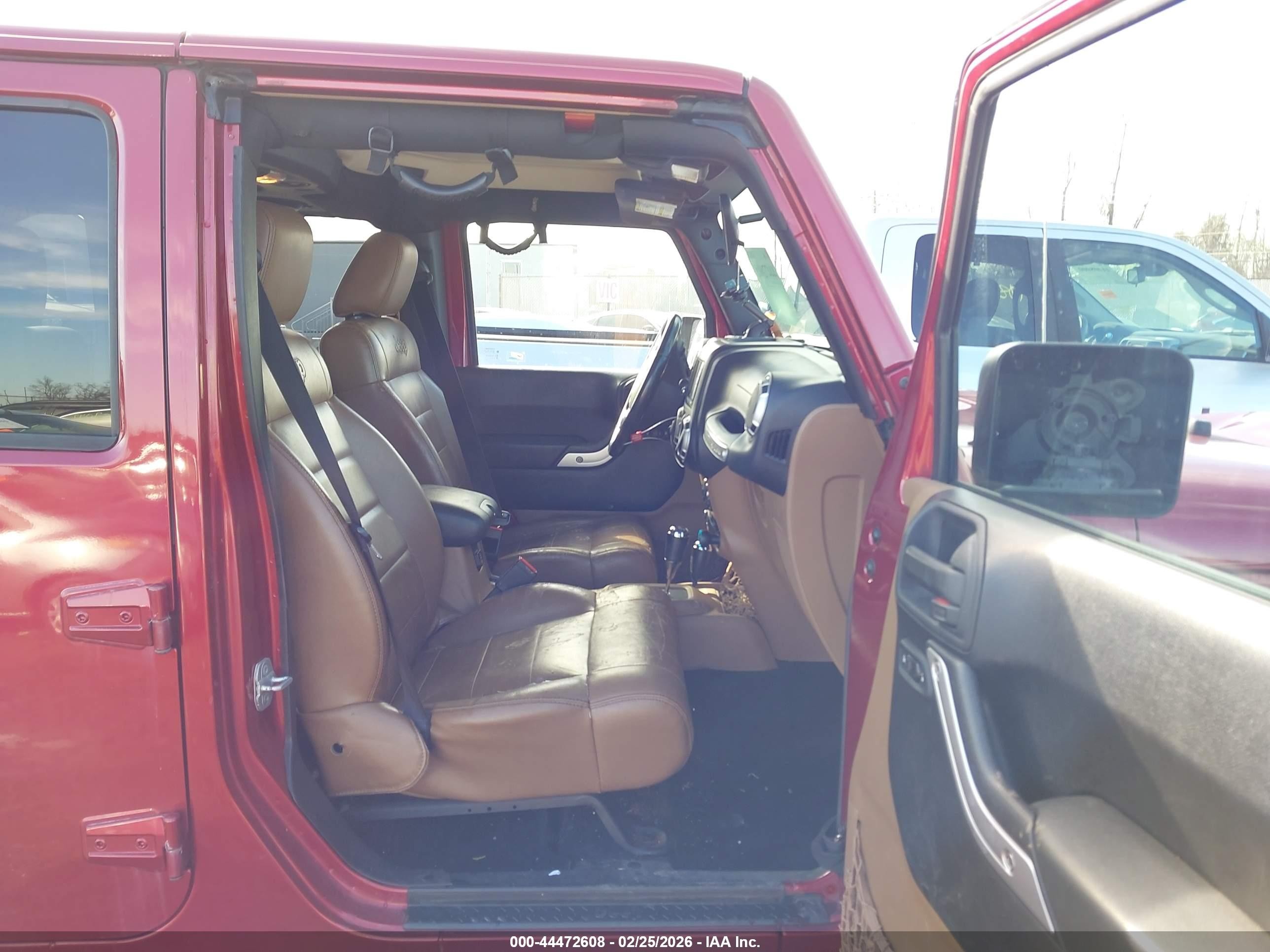 2012 Jeep Wrangler Unlimited Sahara Red vin: 1C4BJWEG9CL110997