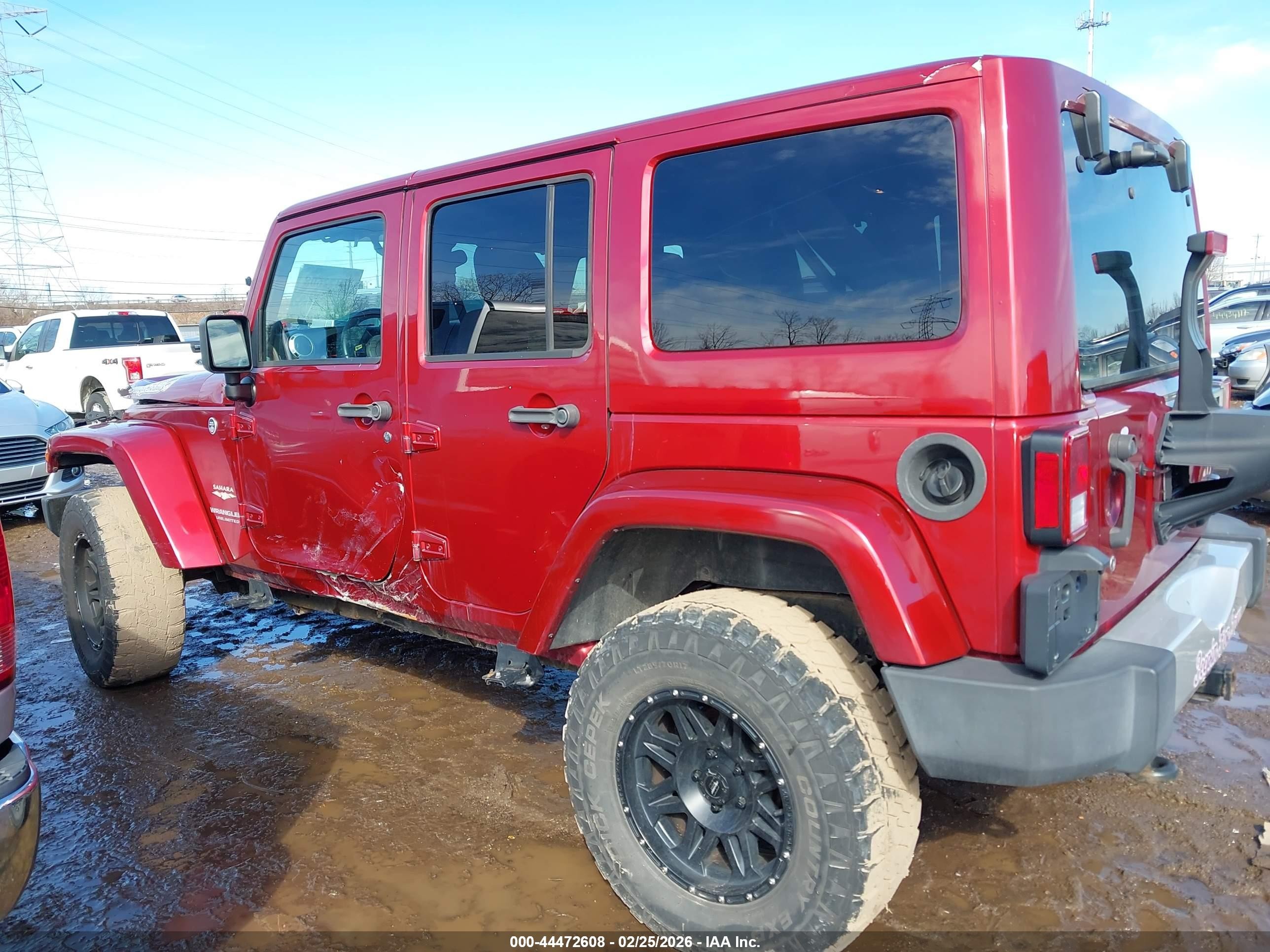 2012 Jeep Wrangler Unlimited Sahara Red vin: 1C4BJWEG9CL110997