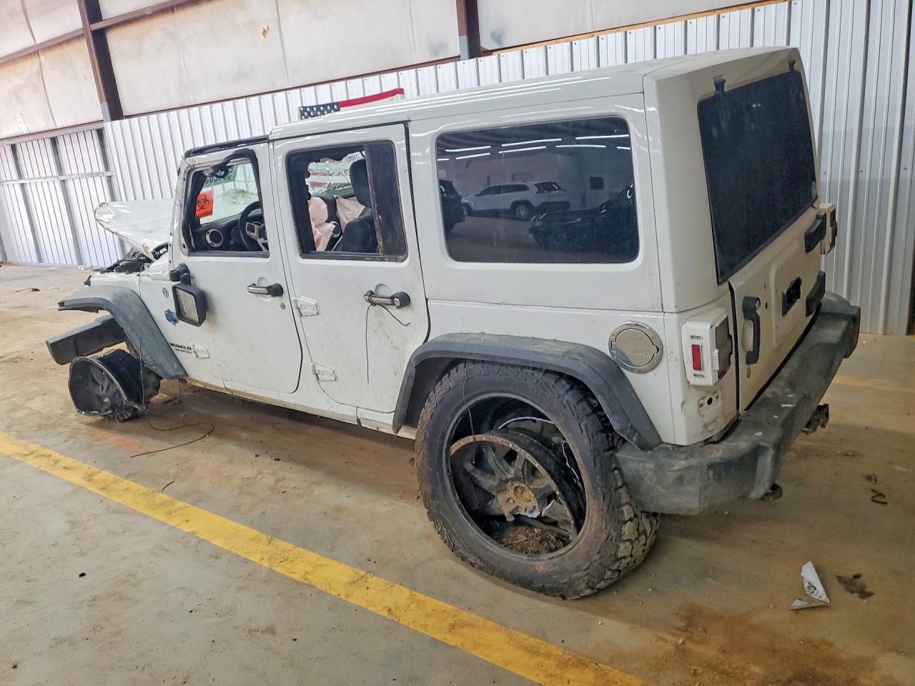 2012 Jeep Wrangler Unlimited Sahara White vin: 1C4BJWEG9CL167474