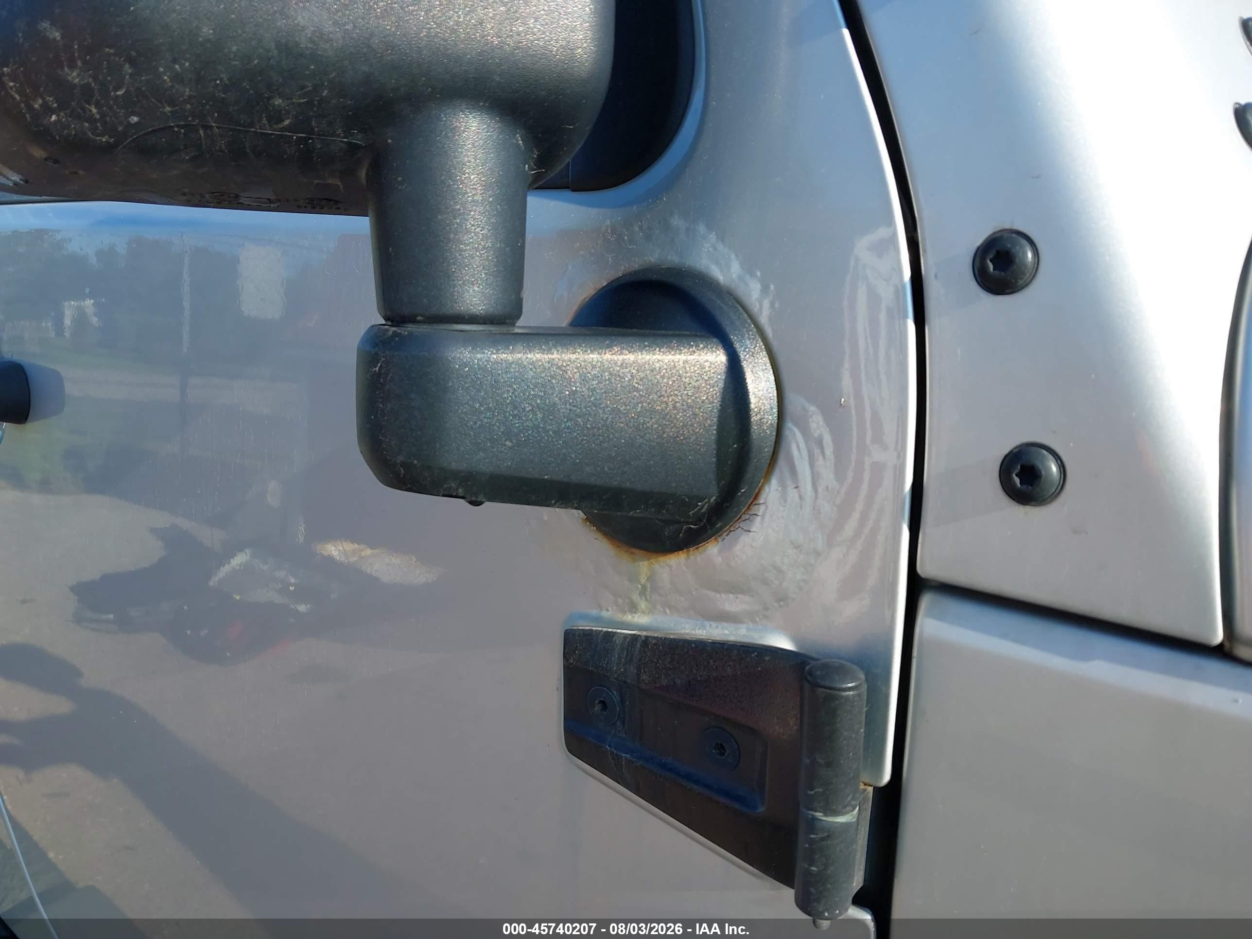 2012 Jeep Wrangler Unlimited Sahara Silver vin: 1C4BJWEG9CL178278