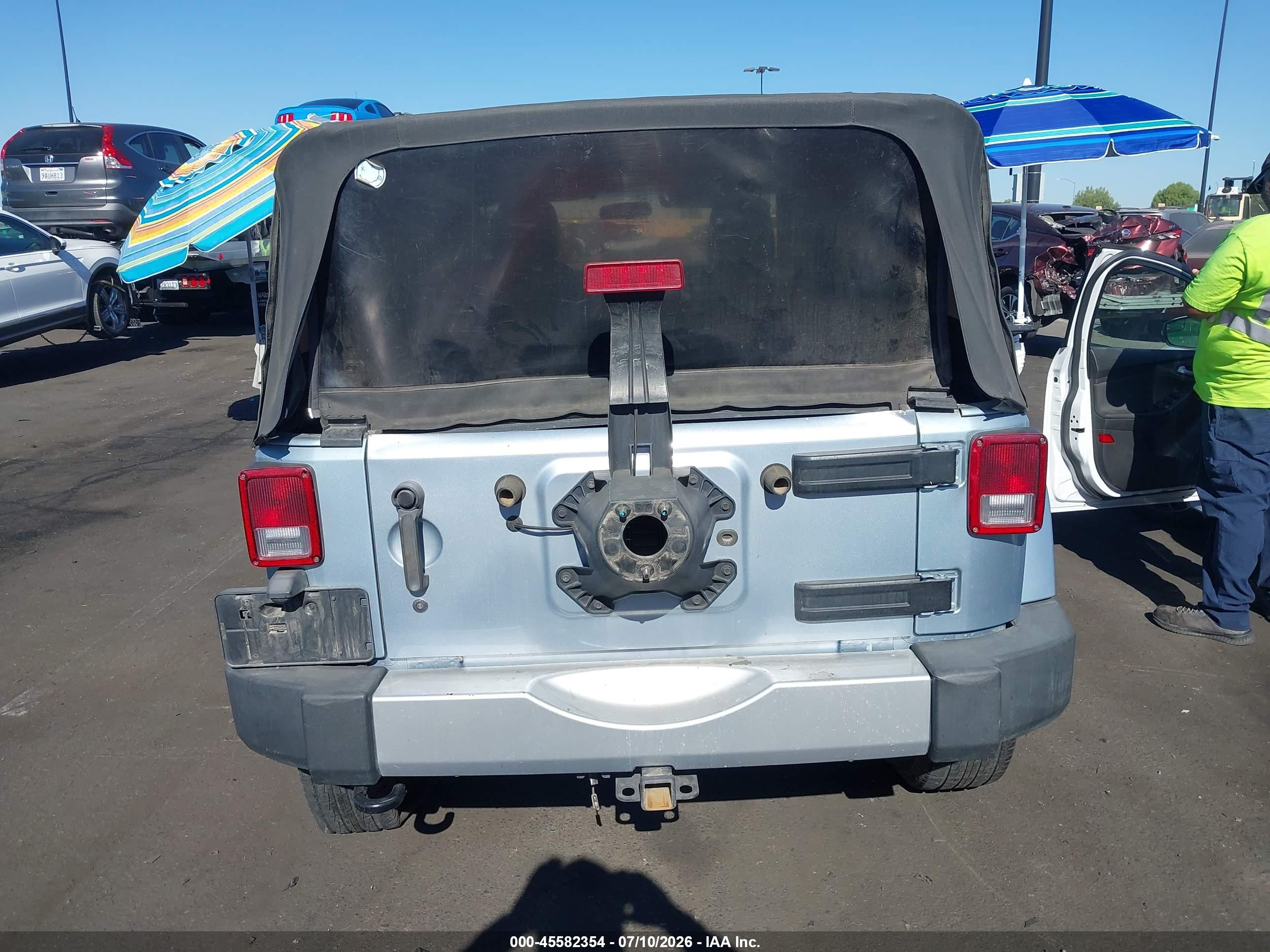 2012 Jeep Wrangler Unlimited Sahara Blue vin: 1C4BJWEG9CL230119