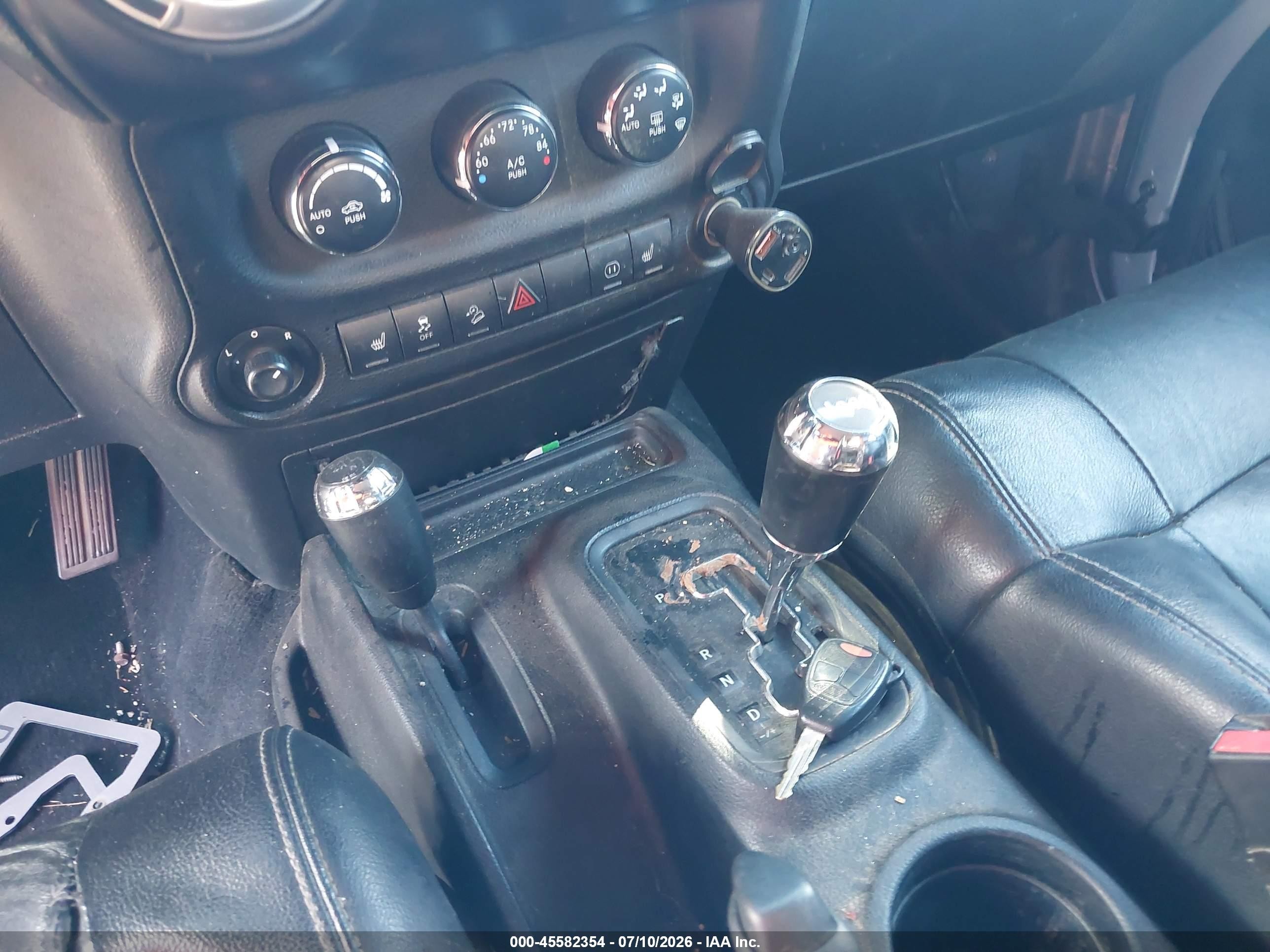 2012 Jeep Wrangler Unlimited Sahara Blue vin: 1C4BJWEG9CL230119