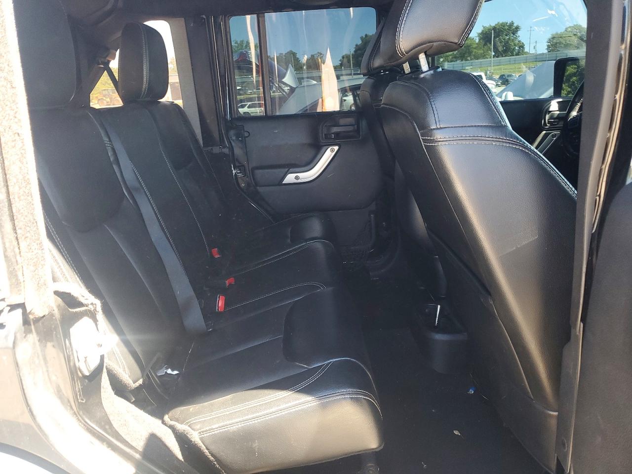 2013 Jeep Wrangler Unlimited Sahara Black vin: 1C4BJWEG9DL510253