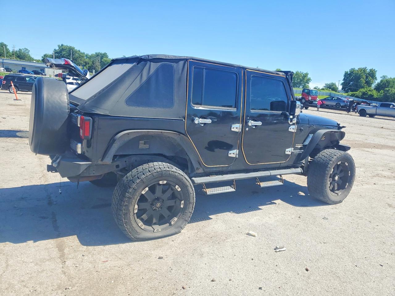 2013 Jeep Wrangler Unlimited Sahara Black vin: 1C4BJWEG9DL510253