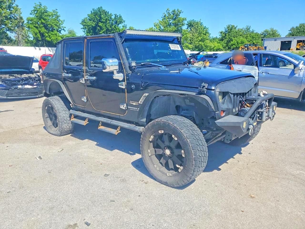 2013 Jeep Wrangler Unlimited Sahara Black vin: 1C4BJWEG9DL510253