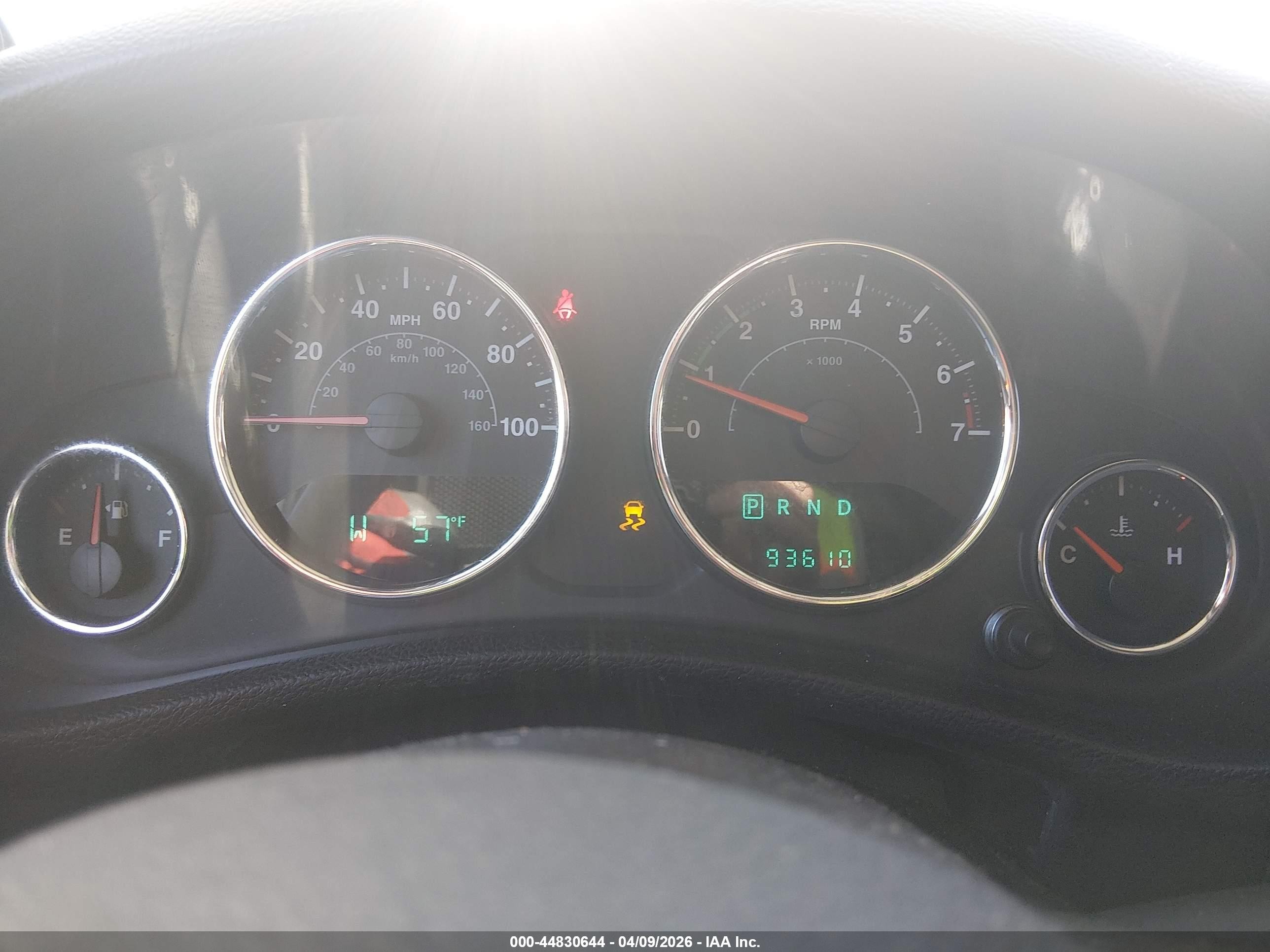 2013 Jeep Wrangler Unlimited Sahara White vin: 1C4BJWEG9DL534195