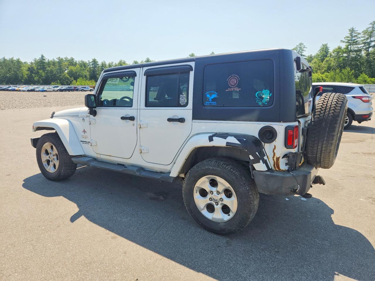 2013 Jeep Wrangler Unlimited Sahara White vin: 1C4BJWEG9DL561655