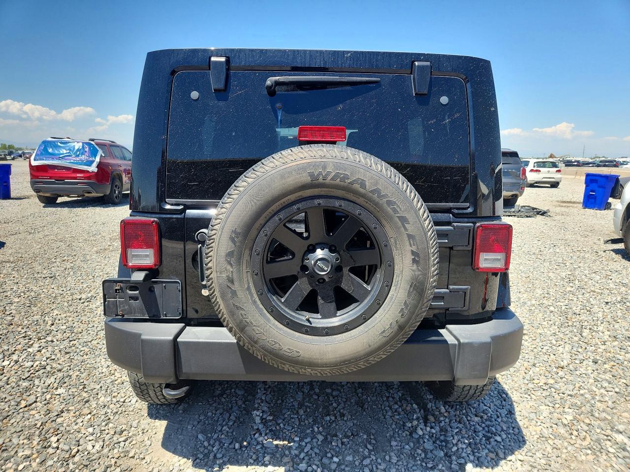 2014 Jeep Wrangler Unlimited Sahara Black vin: 1C4BJWEG9EL128242