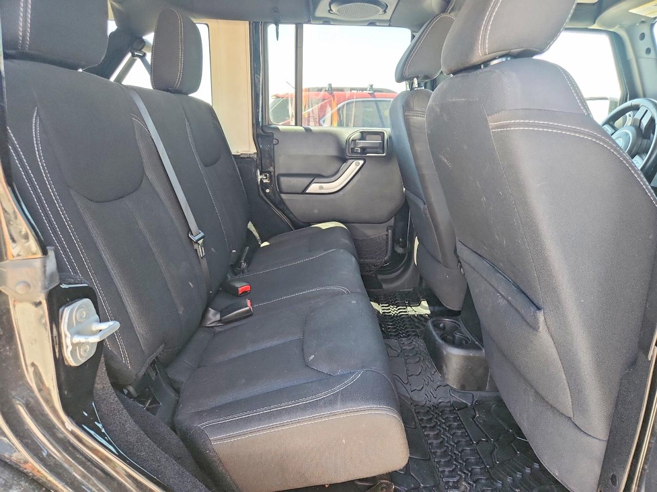 2014 Jeep Wrangler Unlimited Sahara Black vin: 1C4BJWEG9EL128242