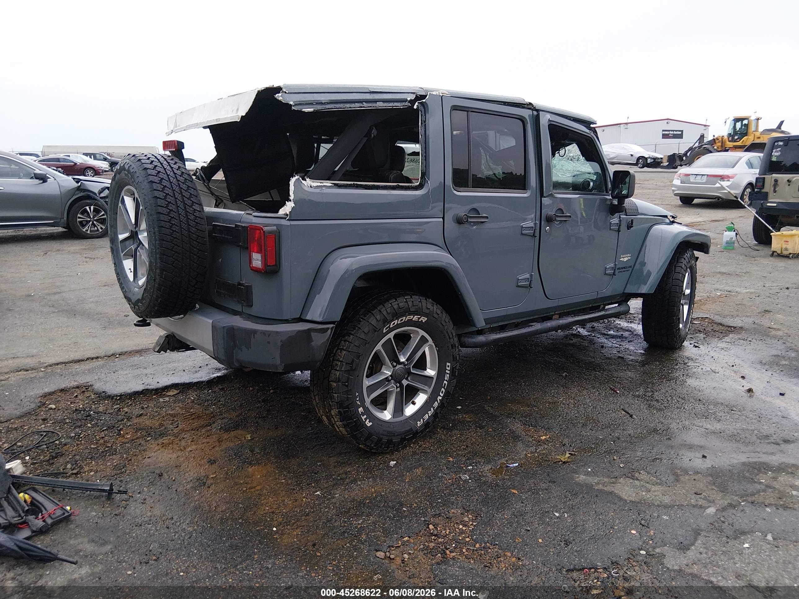 2014 Jeep Wrangler Unlimited Sahara Gray vin: 1C4BJWEG9EL209595