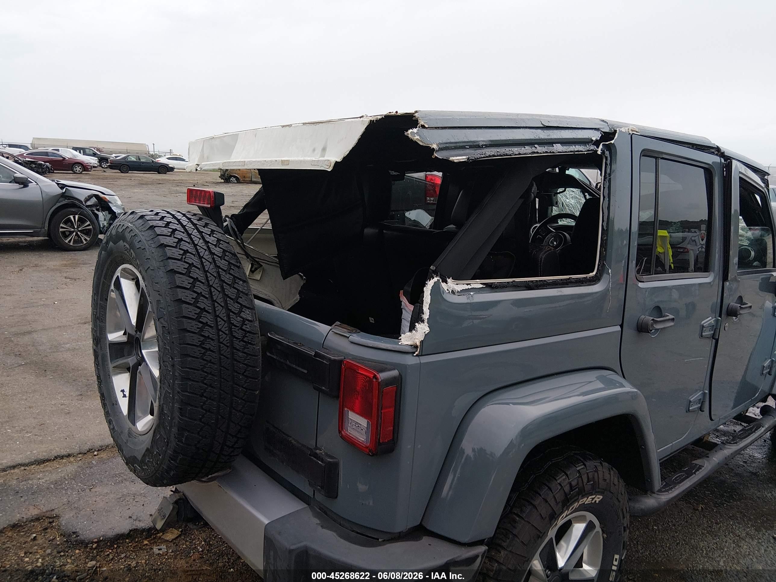 2014 Jeep Wrangler Unlimited Sahara Gray vin: 1C4BJWEG9EL209595