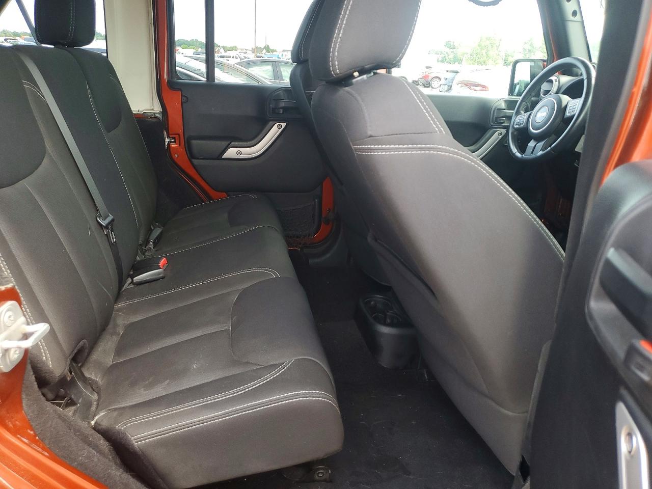 2014 Jeep Wrangler Unlimited Sahara Orange vin: 1C4BJWEG9EL261924