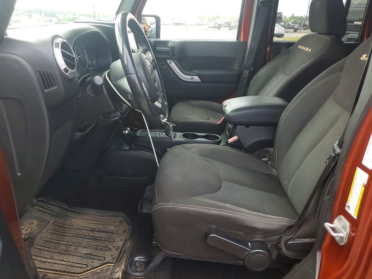 2014 Jeep Wrangler Unlimited Sahara Orange vin: 1C4BJWEG9EL261924