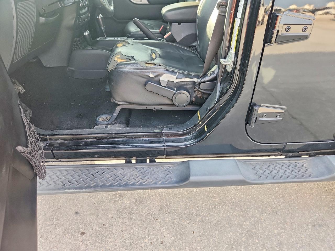 2014 Jeep Wrangler Unlimited Sahara Black vin: 1C4BJWEG9EL305419