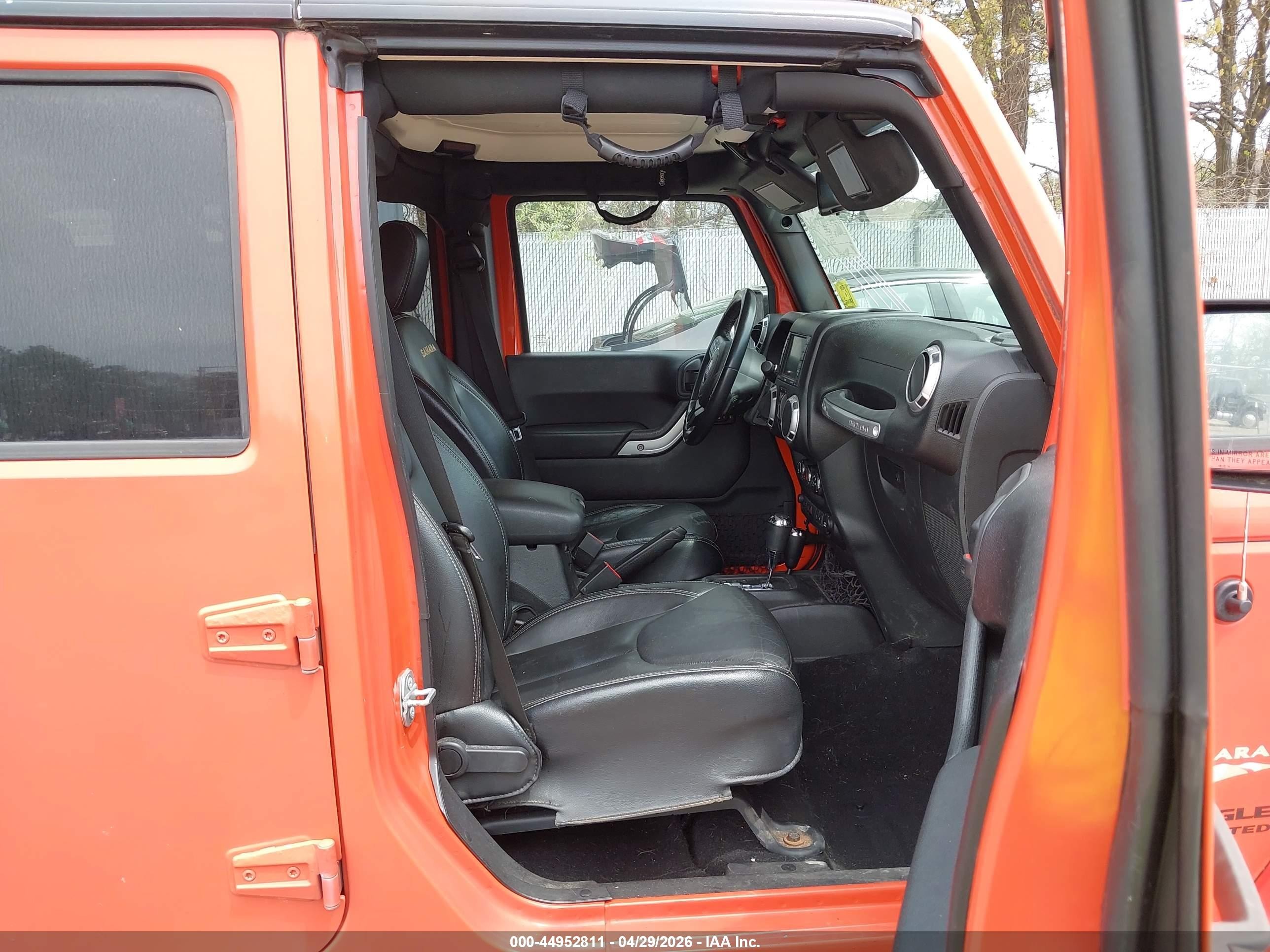 2015 Jeep Wrangler Unlimited Sahara Orange vin: 1C4BJWEG9FL604085