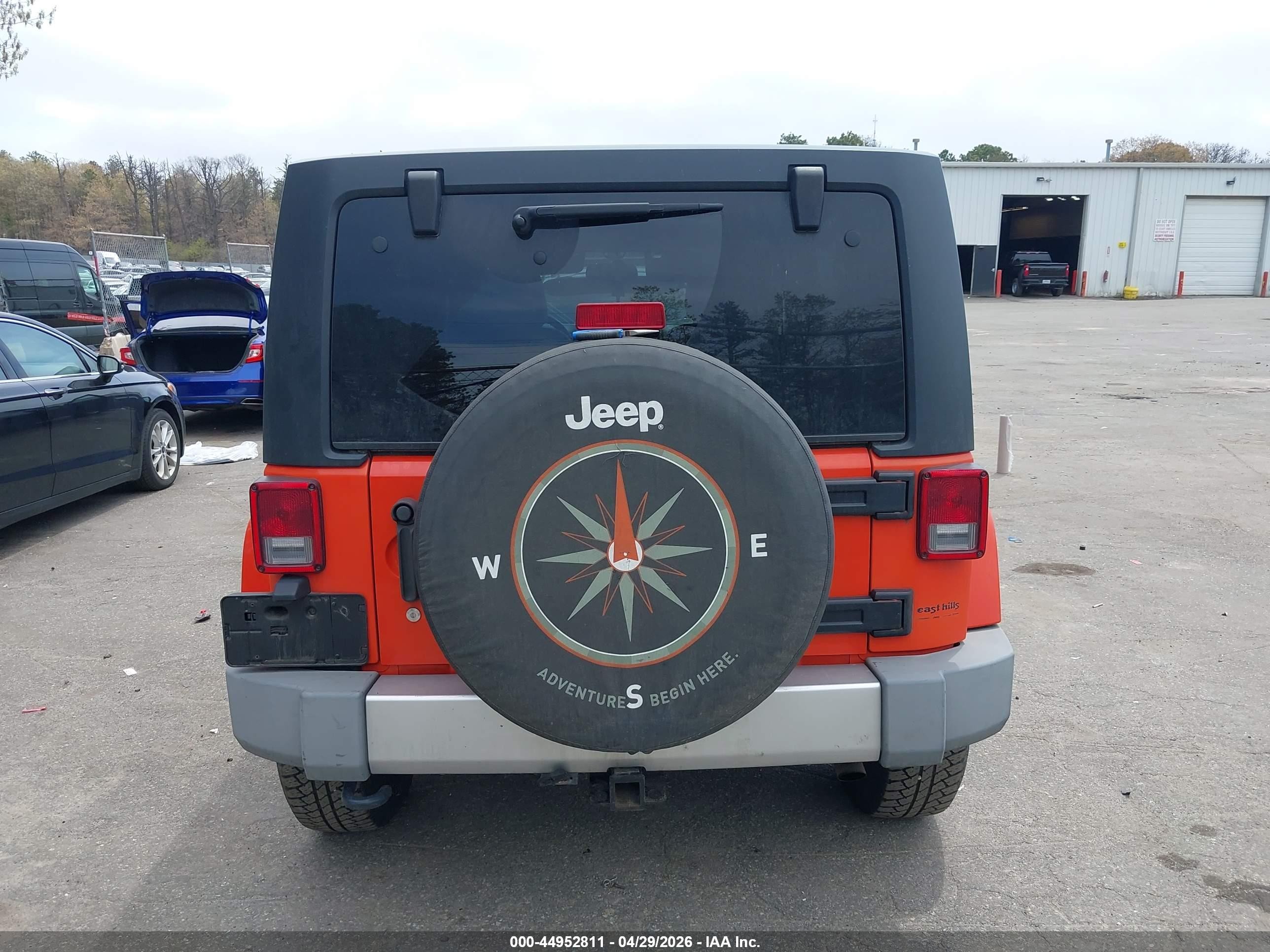 2015 Jeep Wrangler Unlimited Sahara Orange vin: 1C4BJWEG9FL604085