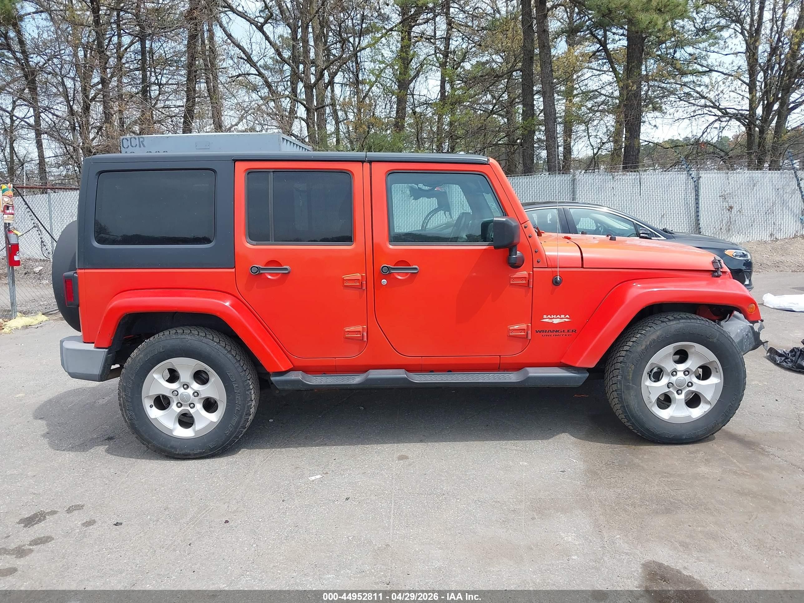2015 Jeep Wrangler Unlimited Sahara Orange vin: 1C4BJWEG9FL604085