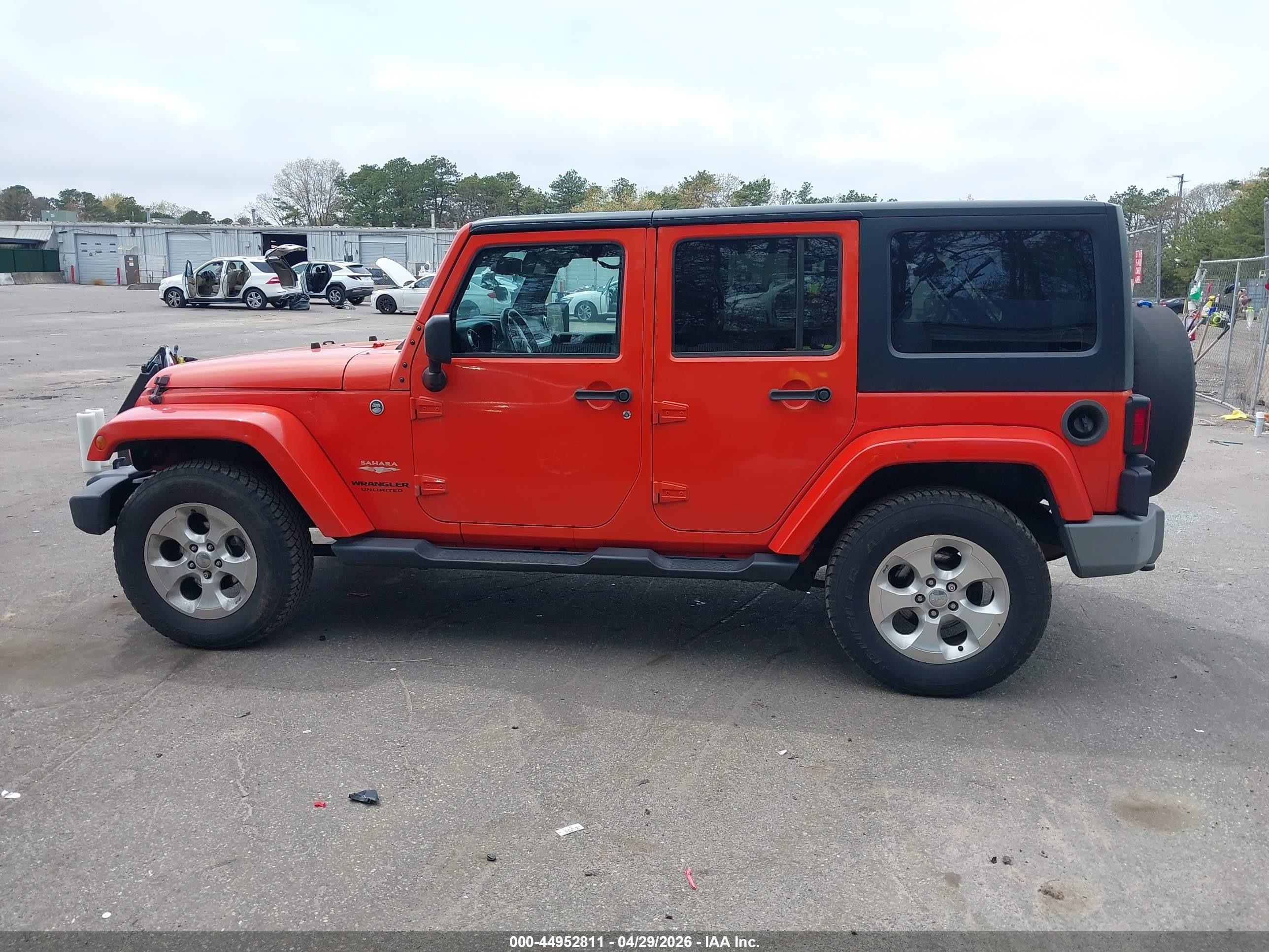 2015 Jeep Wrangler Unlimited Sahara Orange vin: 1C4BJWEG9FL604085